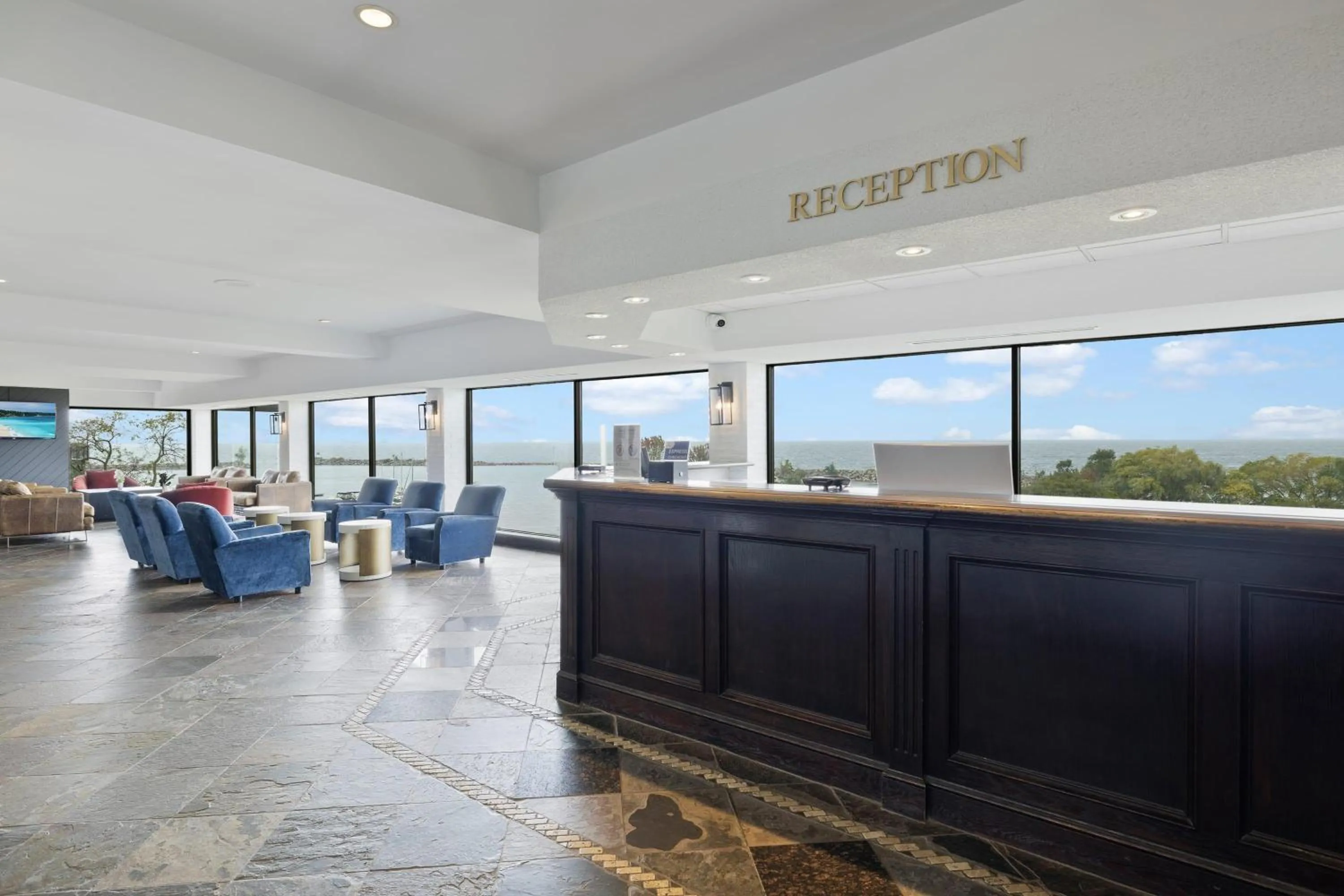 Lobby or reception in The Jordan Hotel Ramada by Wyndham