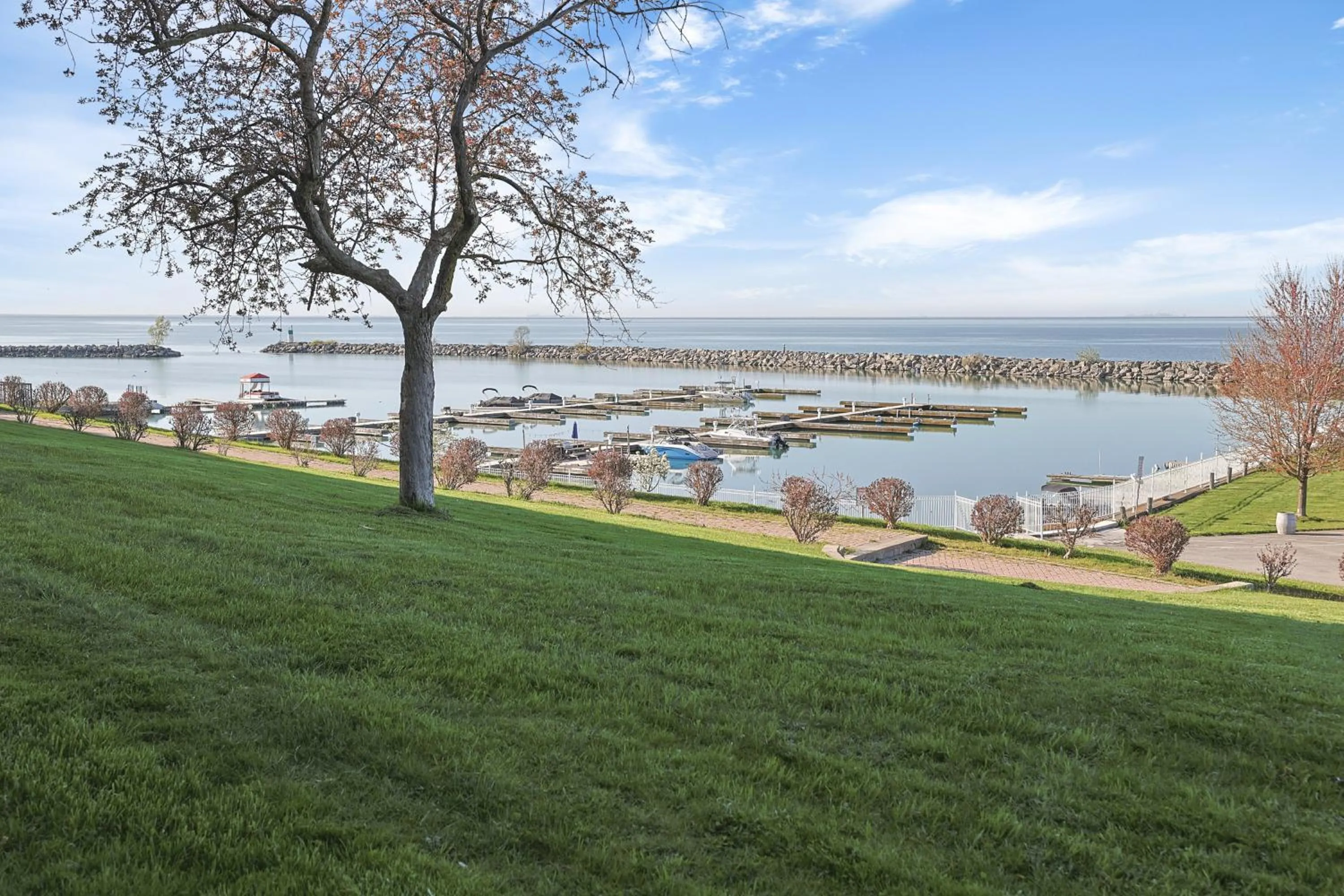 Balcony/Terrace in The Jordan Hotel Ramada by Wyndham