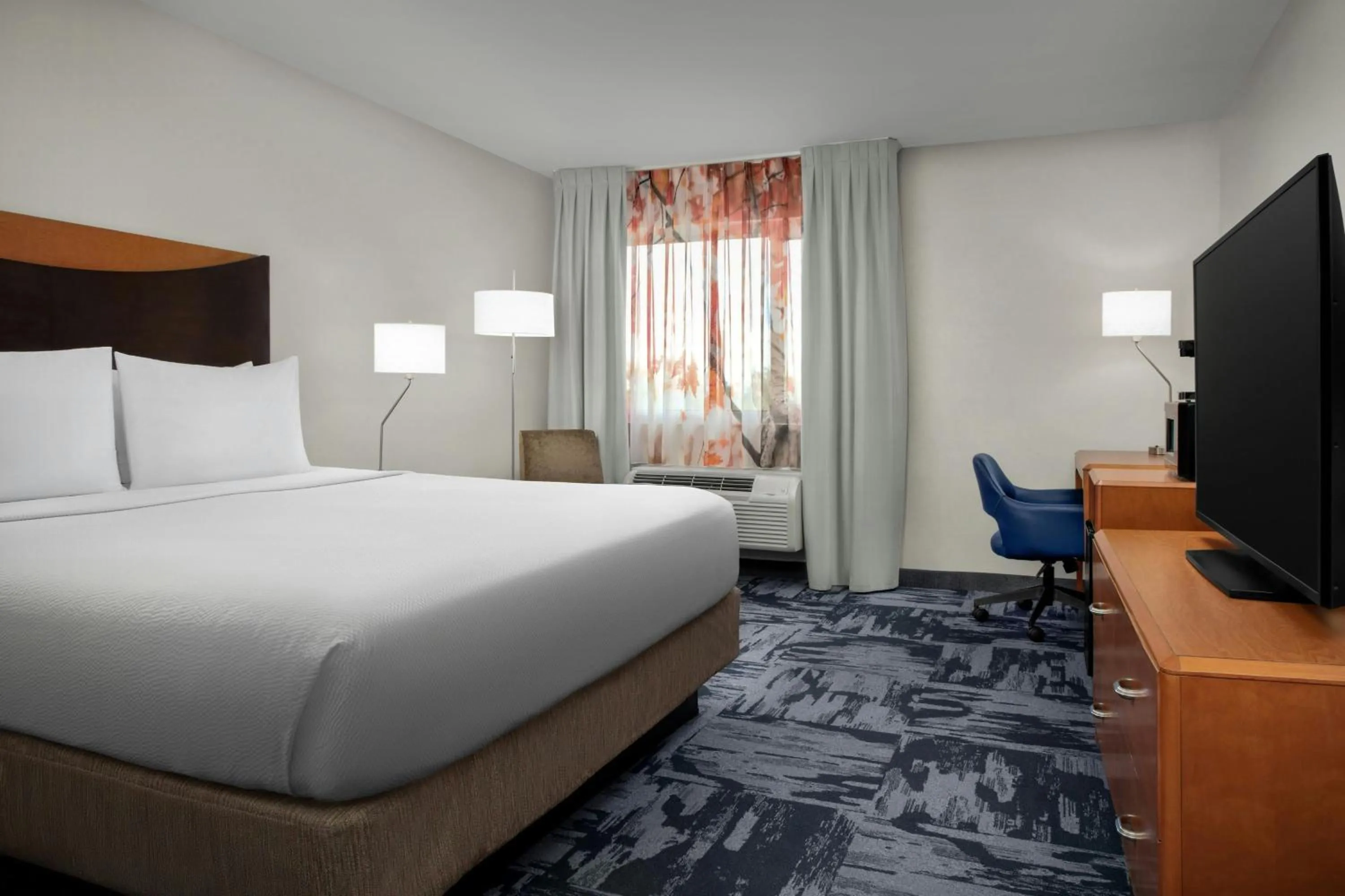 Photo of the whole room, Bed in Fairfield Inn & Suites by Marriott Albuquerque Airport