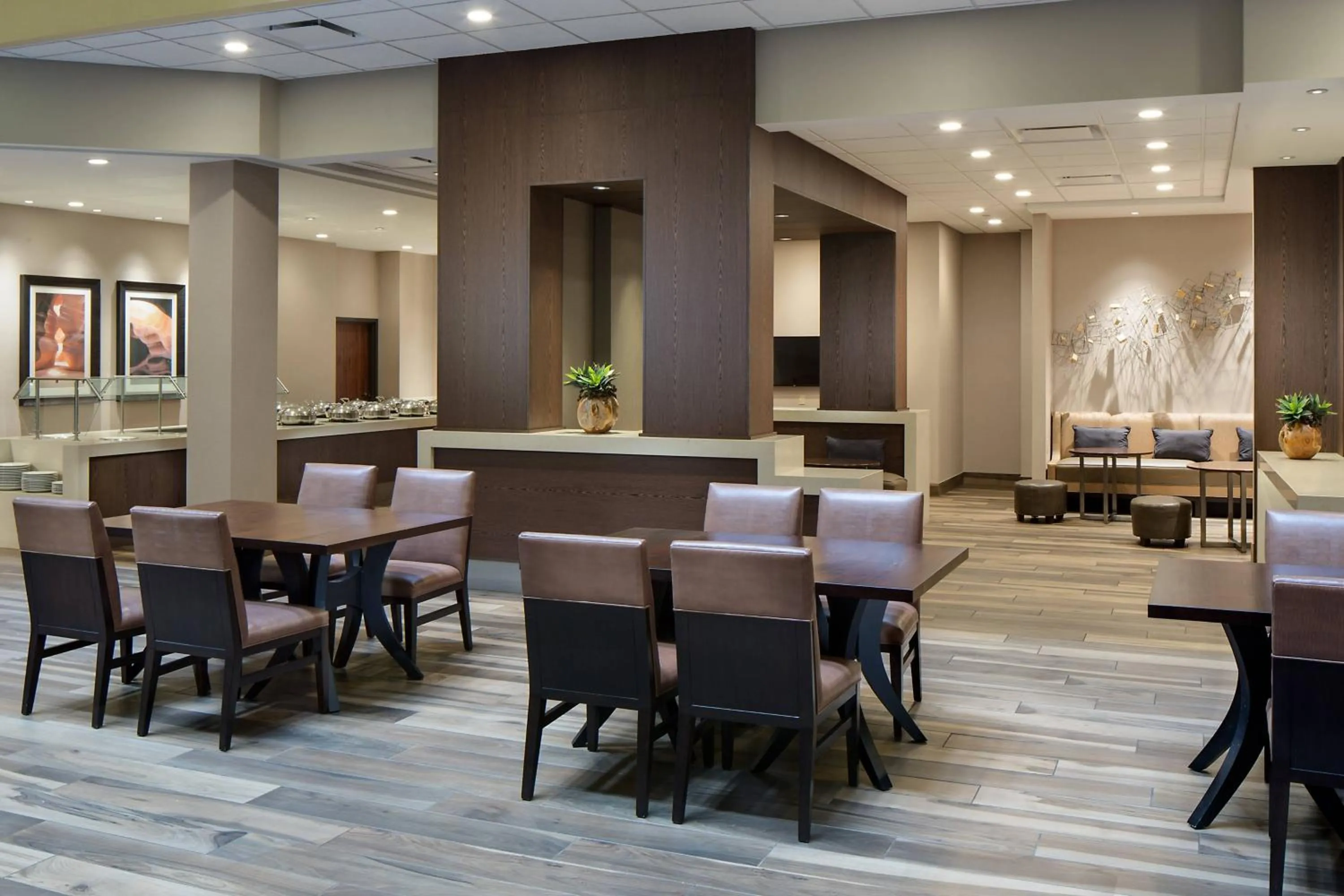 Lounge or bar in Albuquerque Marriott Pyramid North