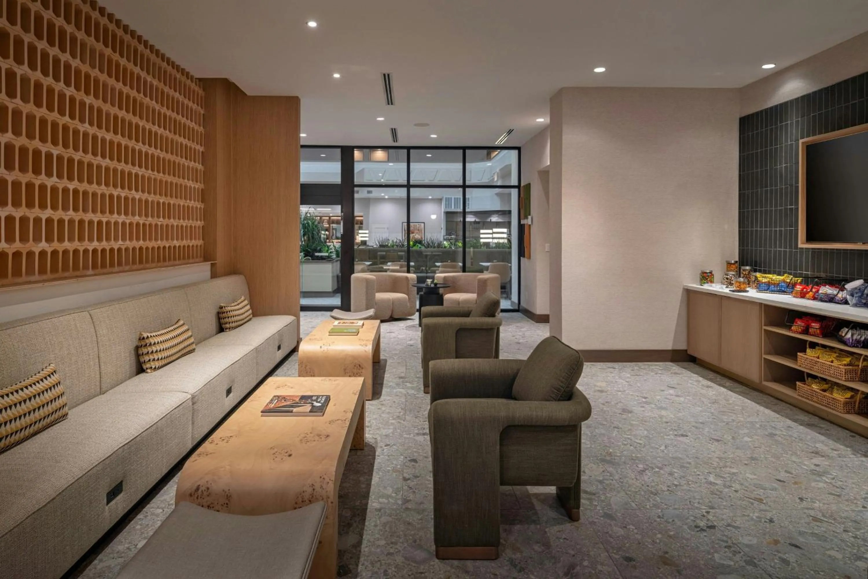 Lounge or bar in Albuquerque Marriott Pyramid North