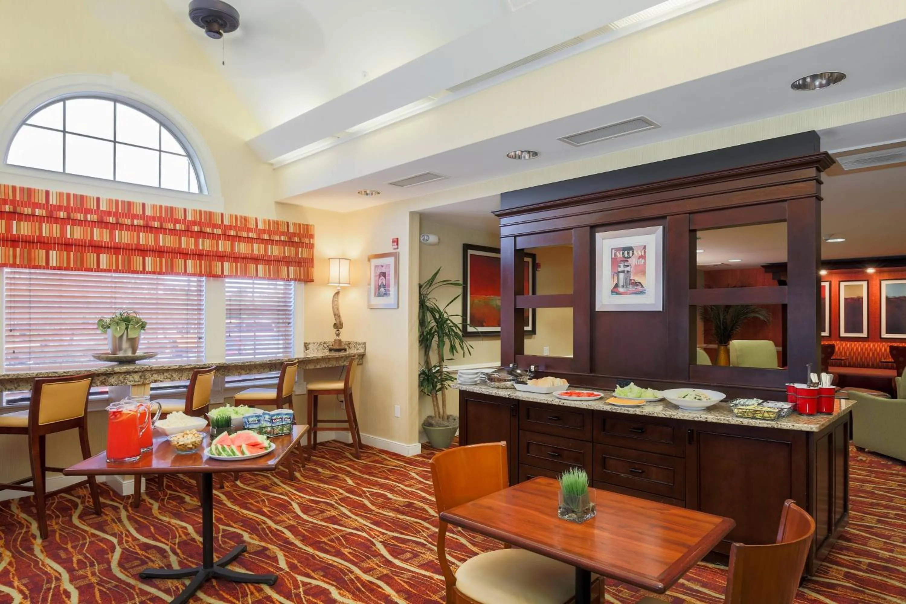 Restaurant/places to eat in Residence Inn by Marriott Albuquerque North