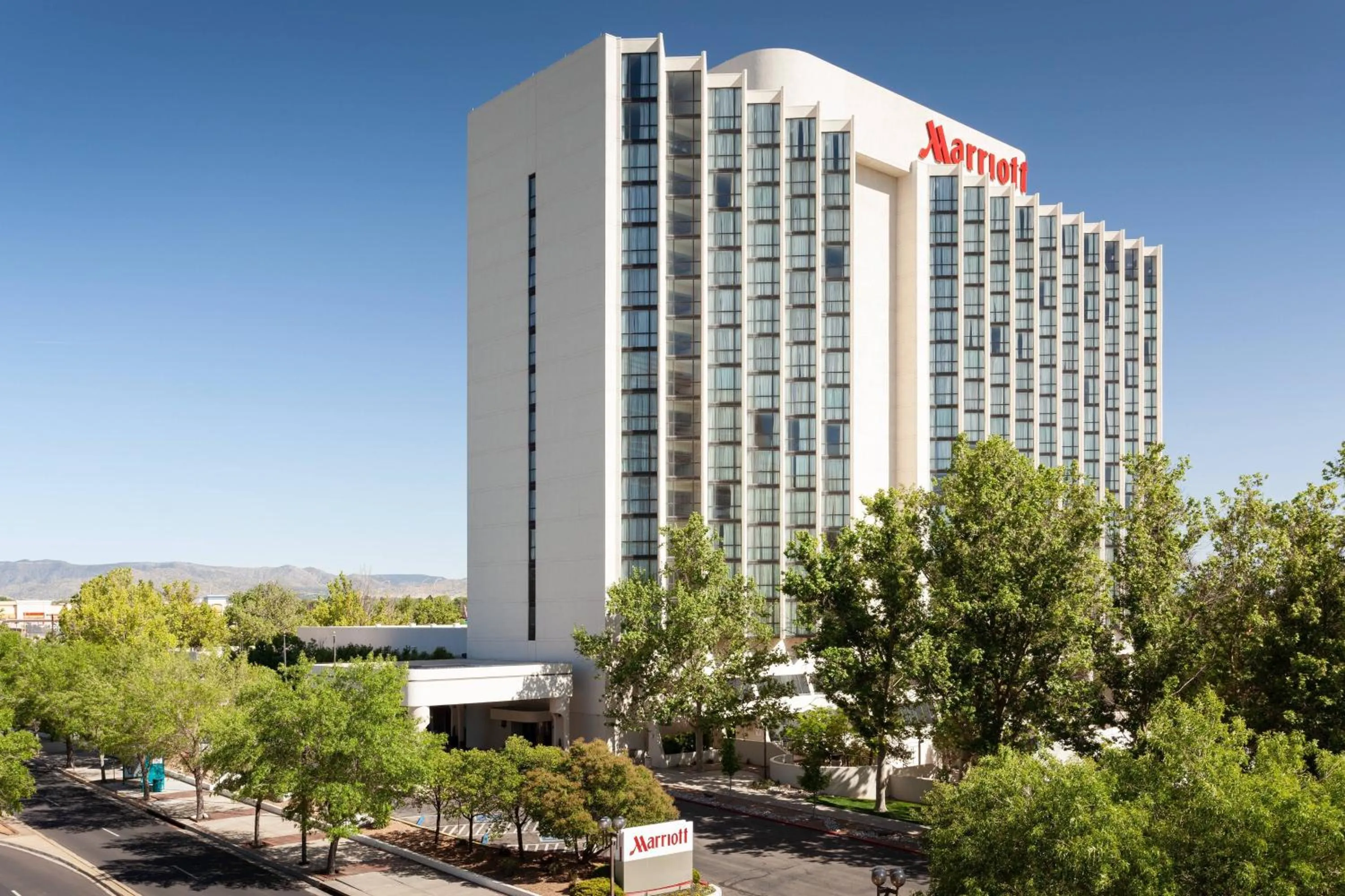 Property building in Marriott Albuquerque