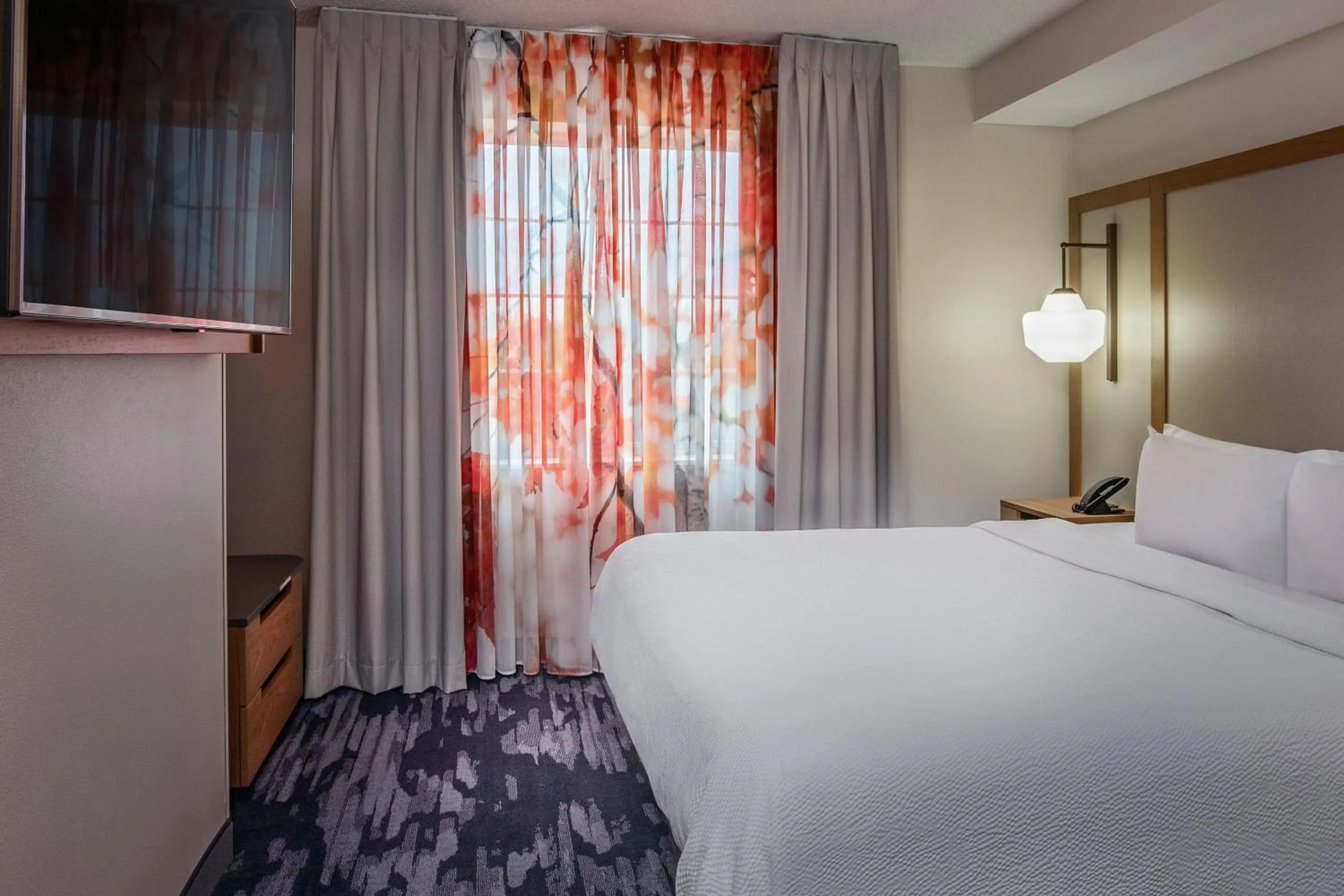 Bedroom, Bed in Fairfield Inn & Suites by Marriott Saratoga Malta