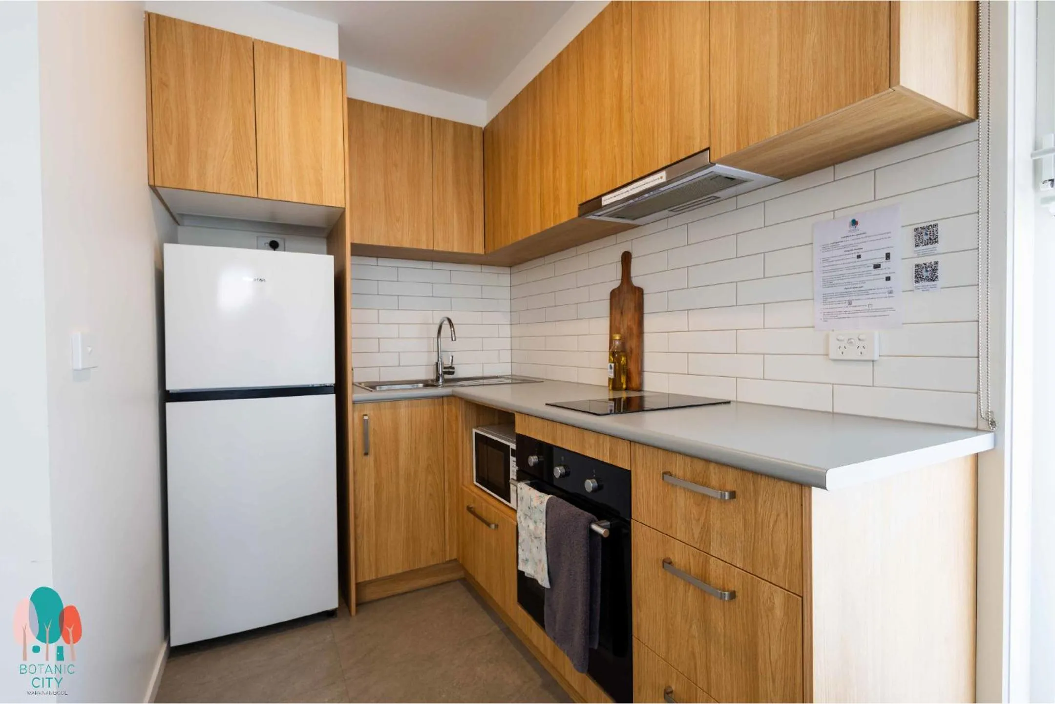 Kitchen or kitchenette in Botanic City Apartments