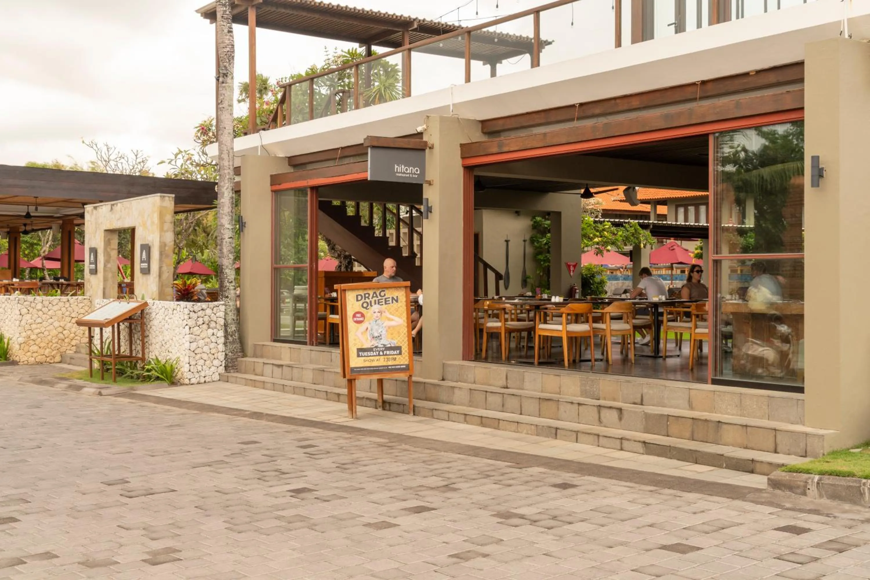 Restaurant/places to eat in Bali Niksoma Boutique Beach Resort