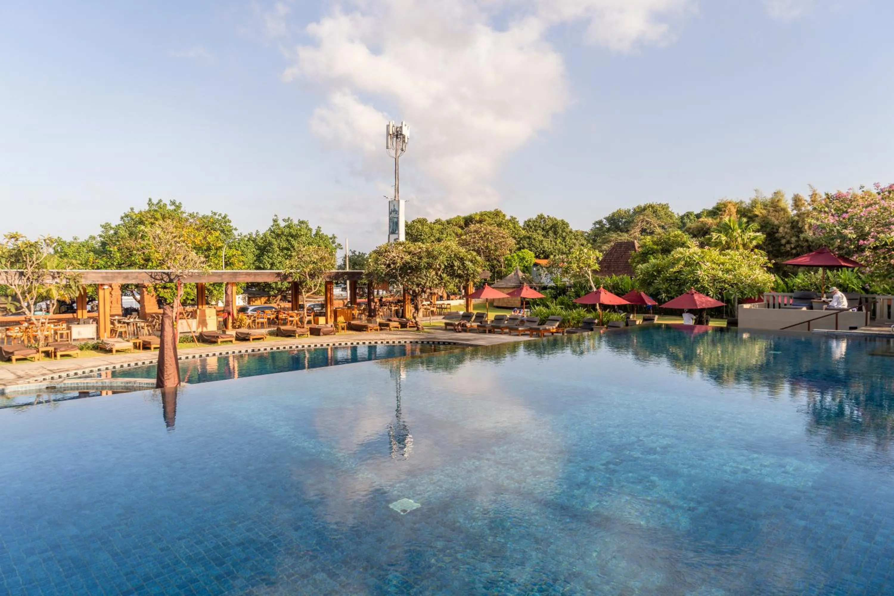 Swimming pool in Bali Niksoma Boutique Beach Resort