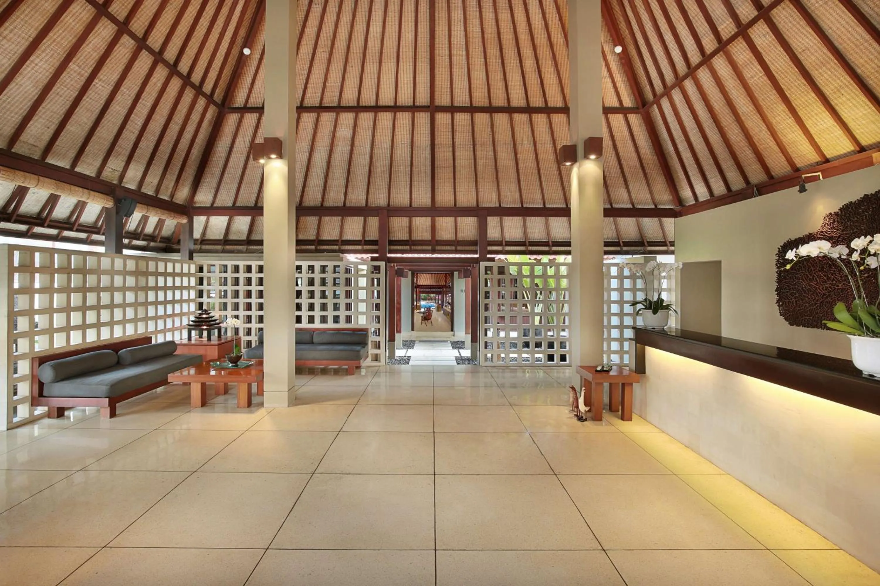Lobby or reception in Bali Niksoma Boutique Beach Resort