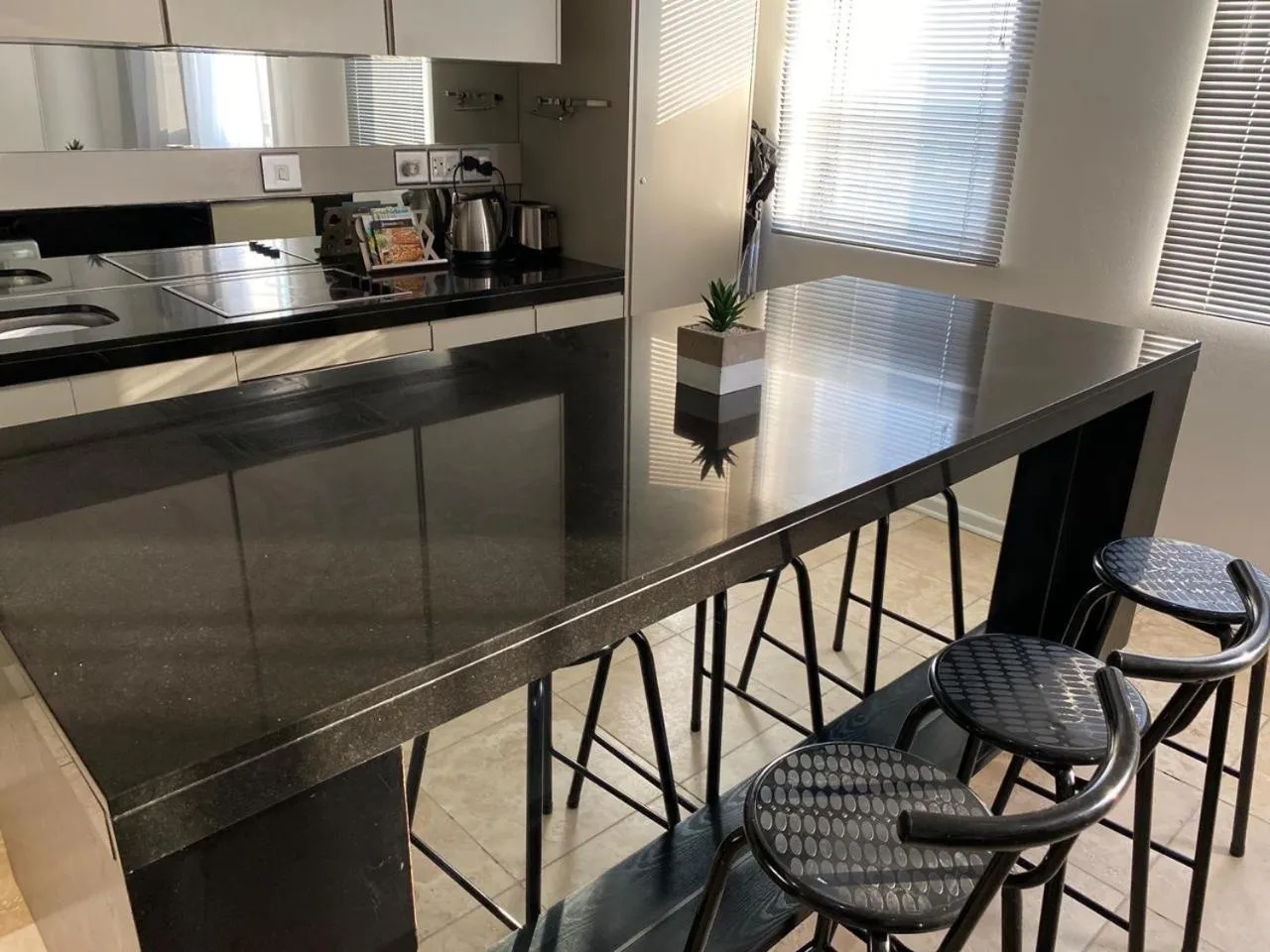 Coffee/tea facilities in The Franklin Luxury Apartments