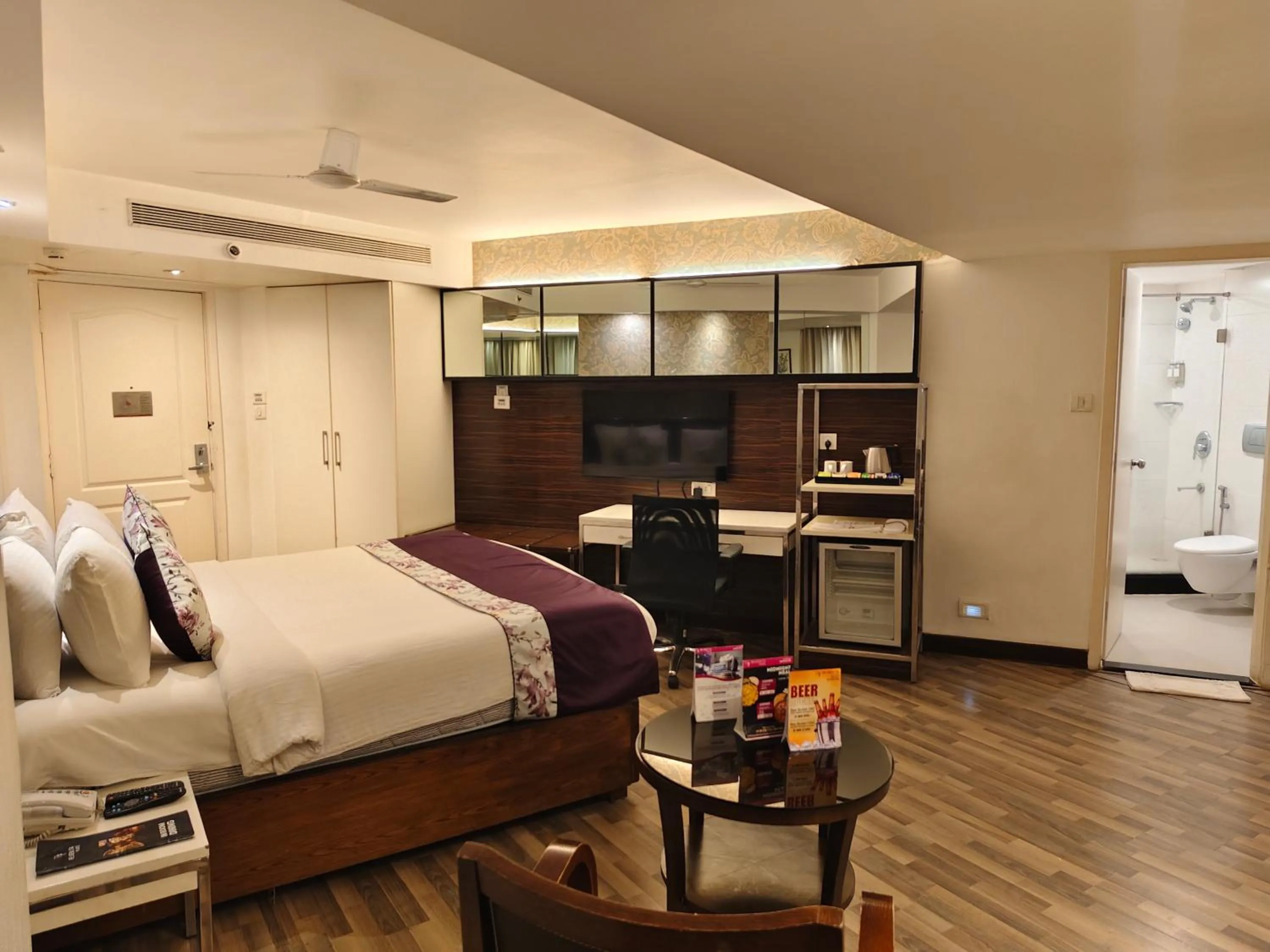 Photo of the whole room in Regenta Place Bangalore, Cunningham Road