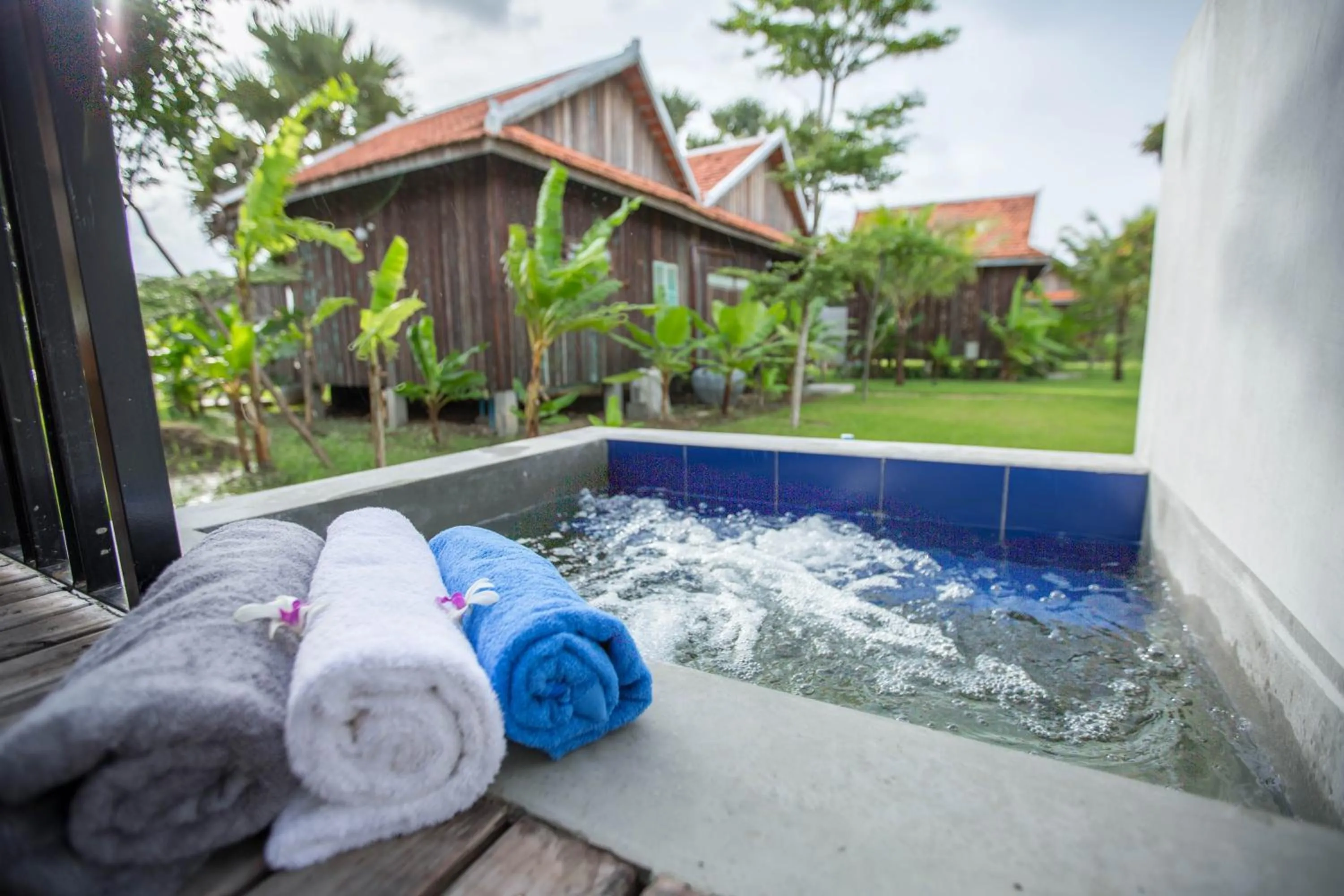 Open Air Bath in Kampot River Residence