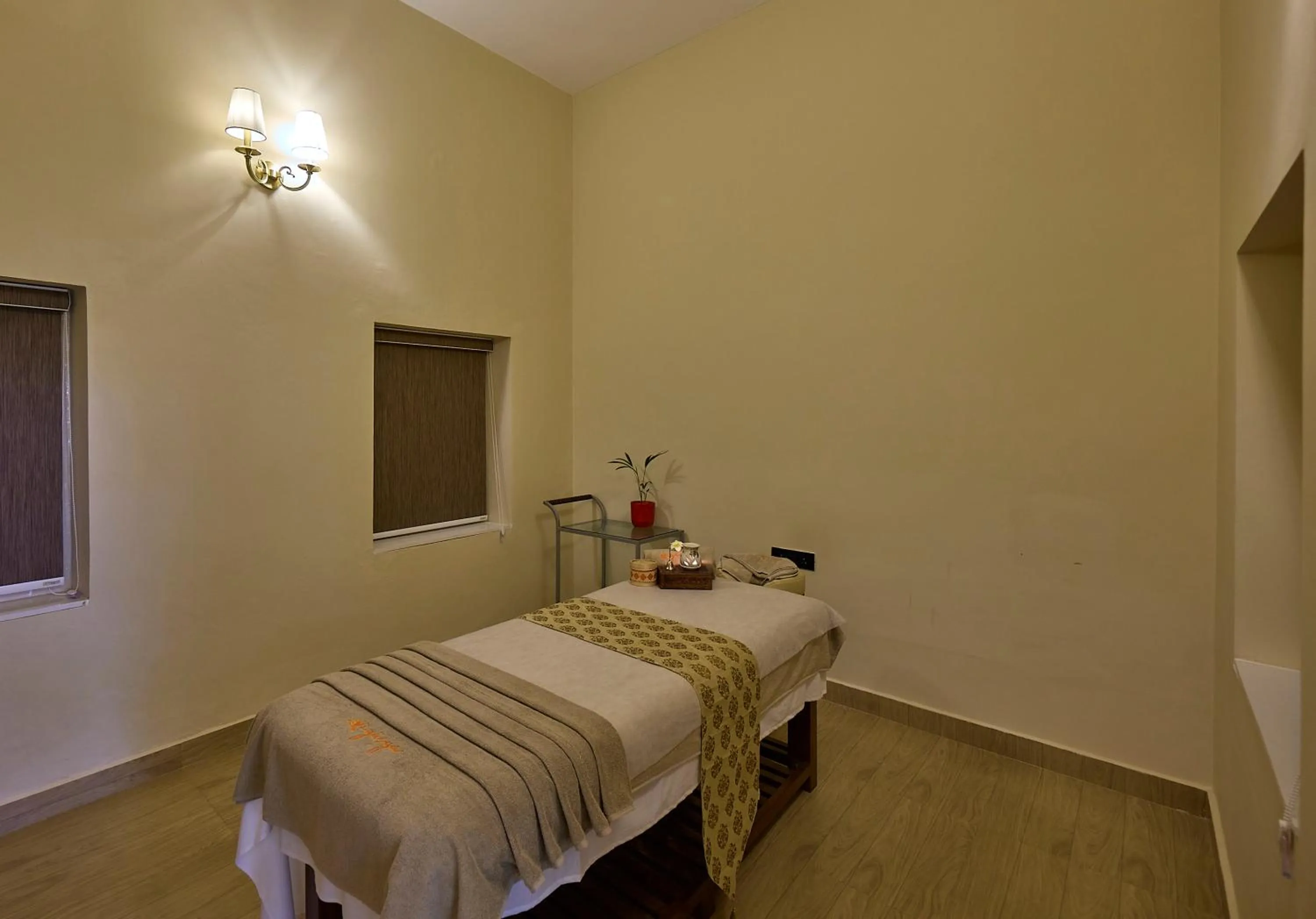 Spa and wellness centre/facilities, Bed in Royal Orchid Metropole Mysore