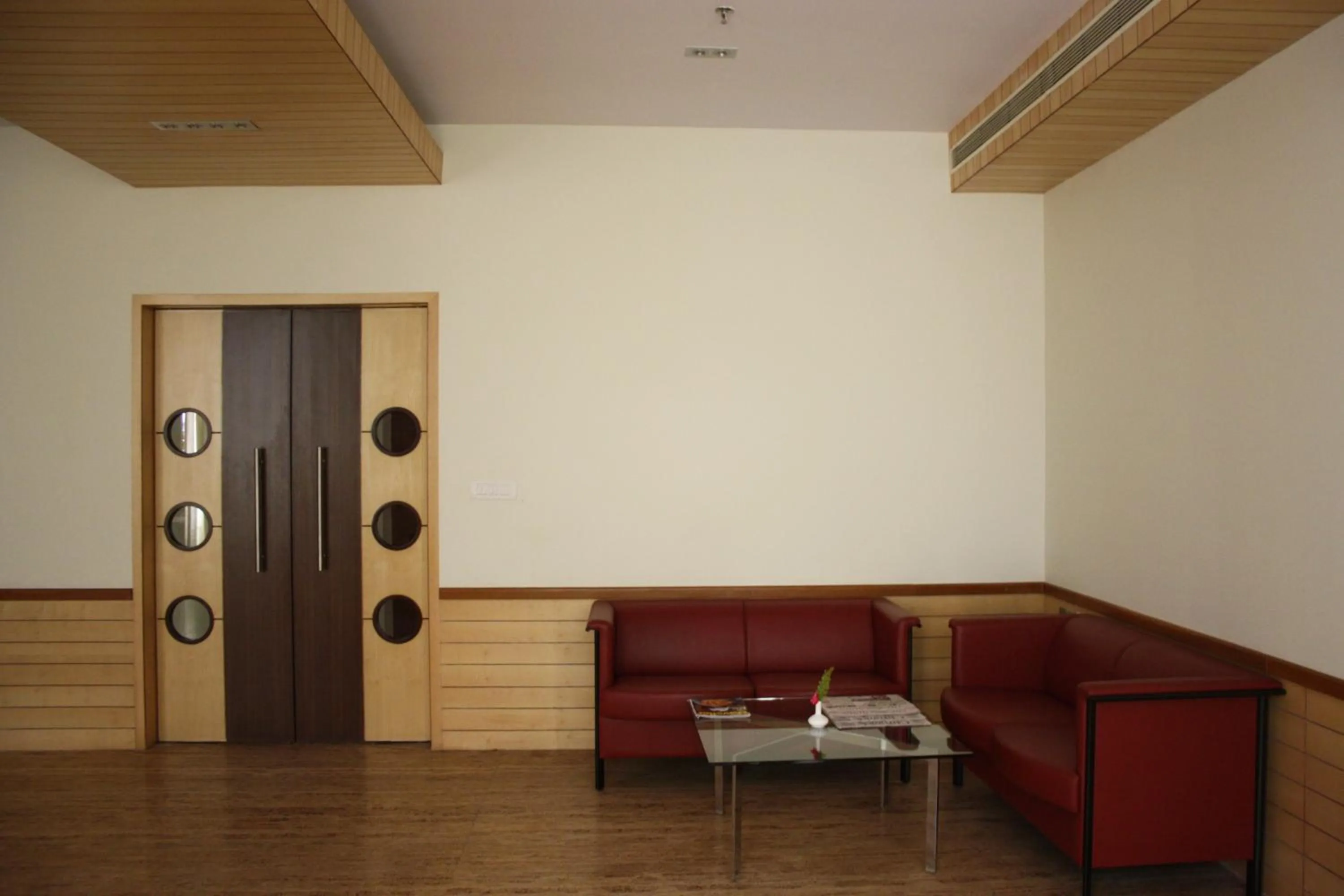 Business facilities in Royal Orchid Central Kireeti-HAMPI Hospet