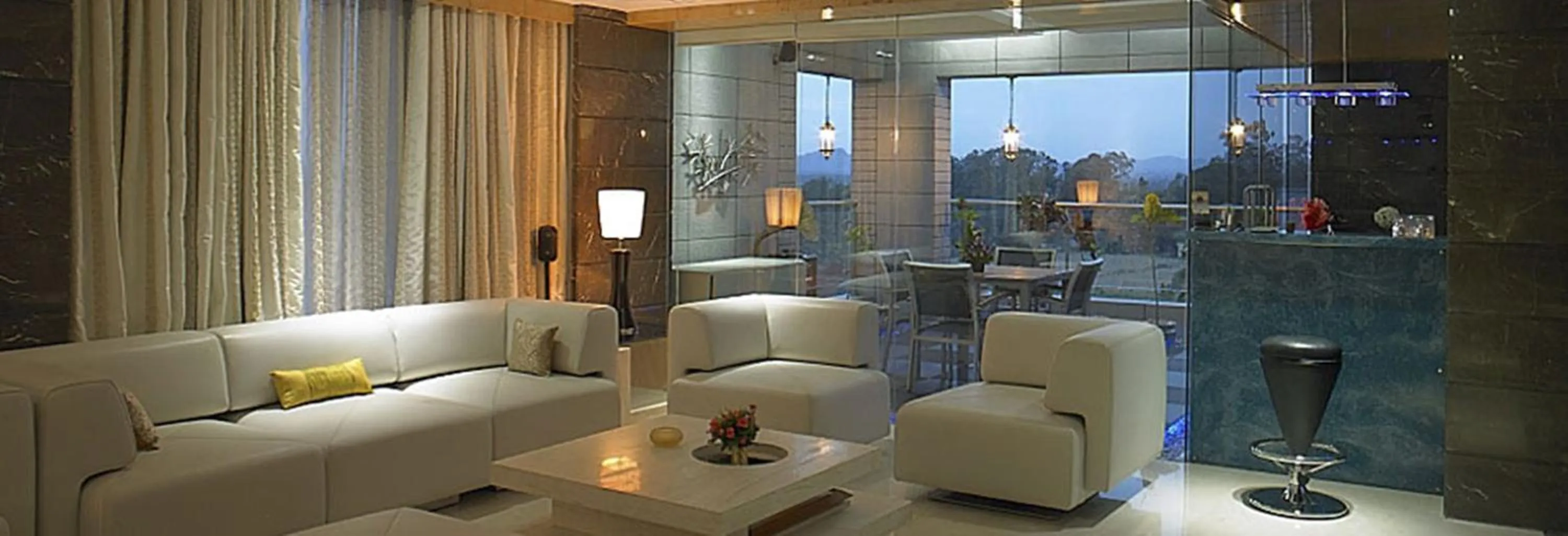 Living room in Royal Orchid Central Kireeti-HAMPI Hospet