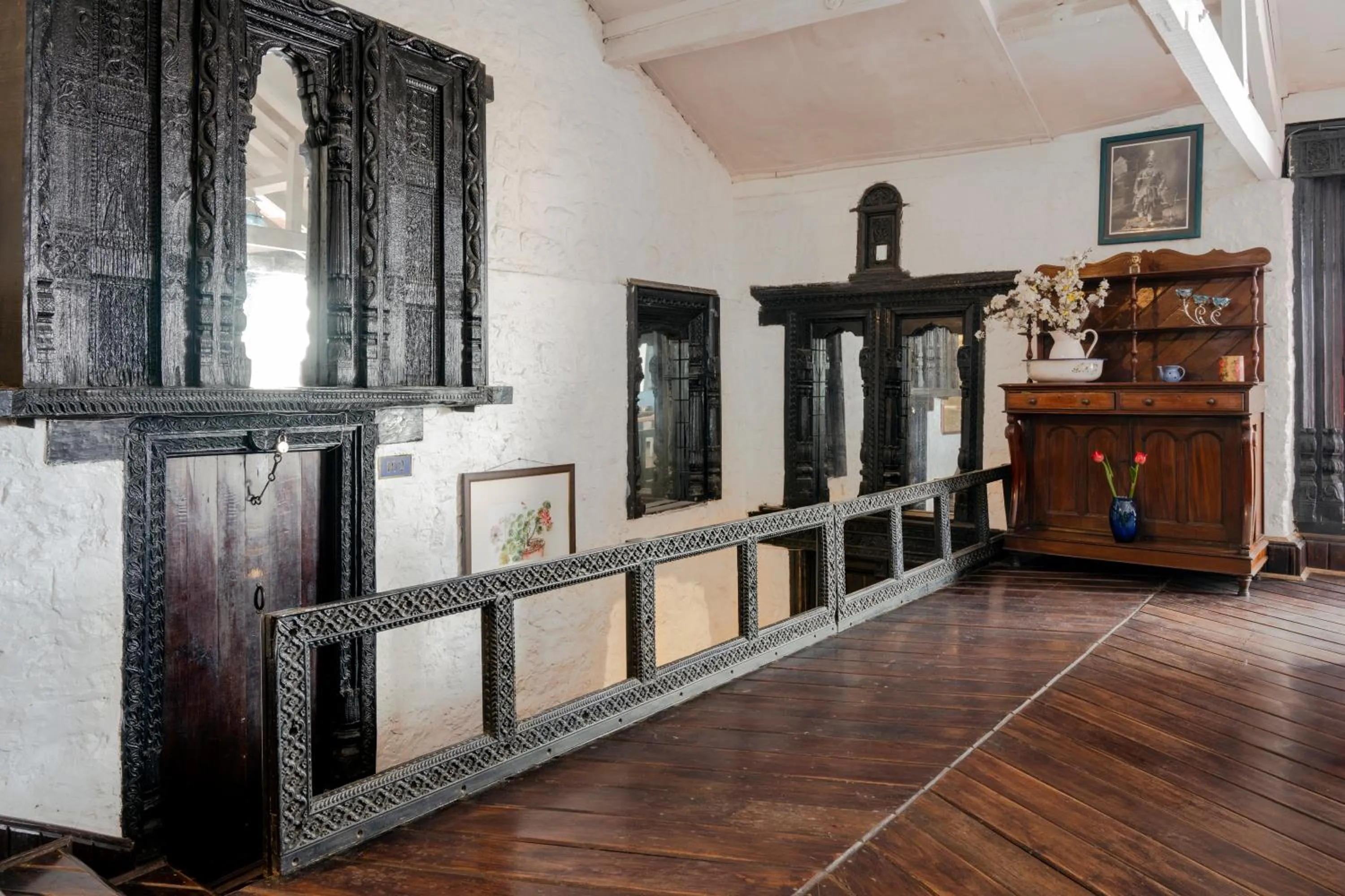 Lounge or bar in ROSASTAYS Jeolikote