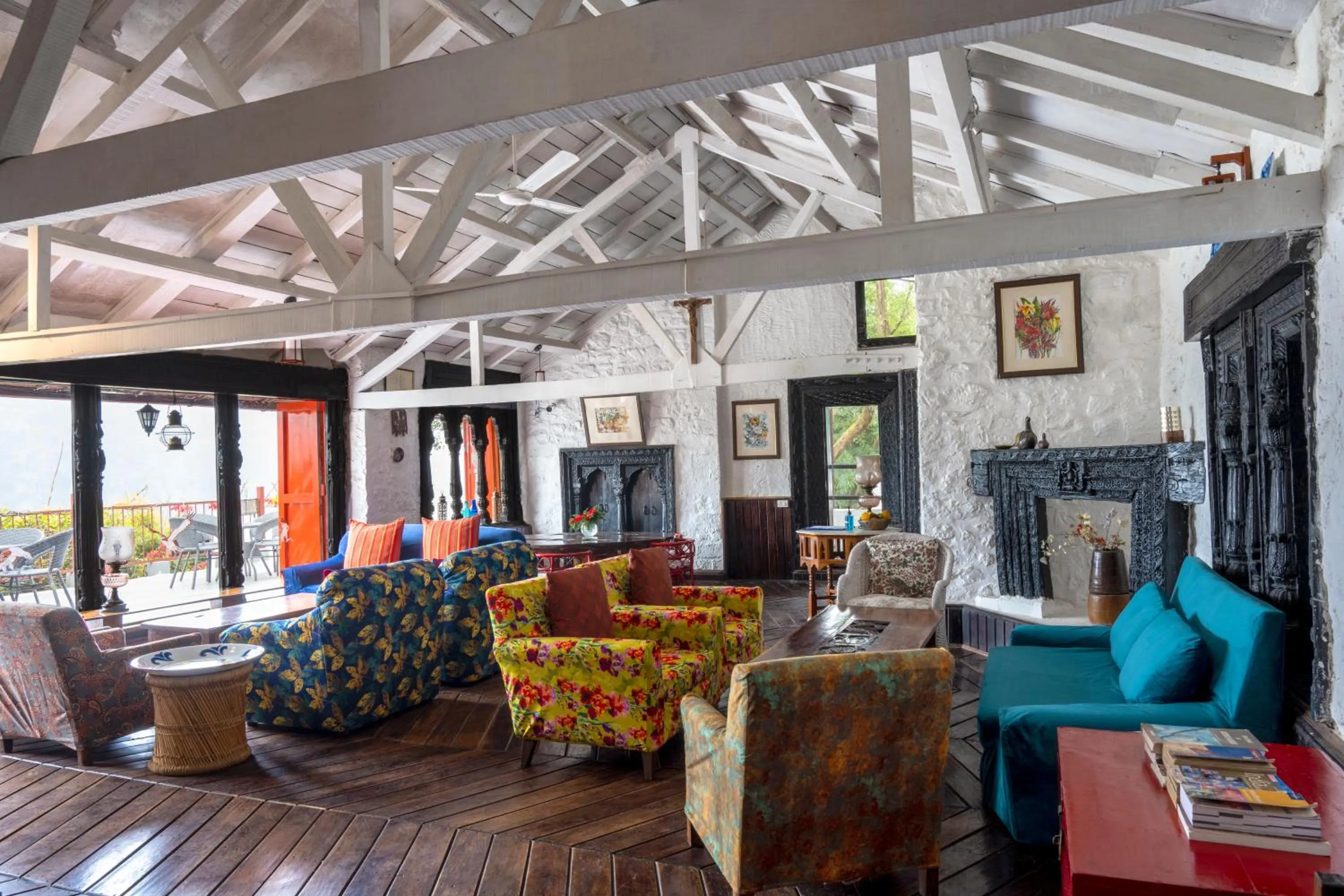 Restaurant/places to eat in ROSASTAYS Jeolikote