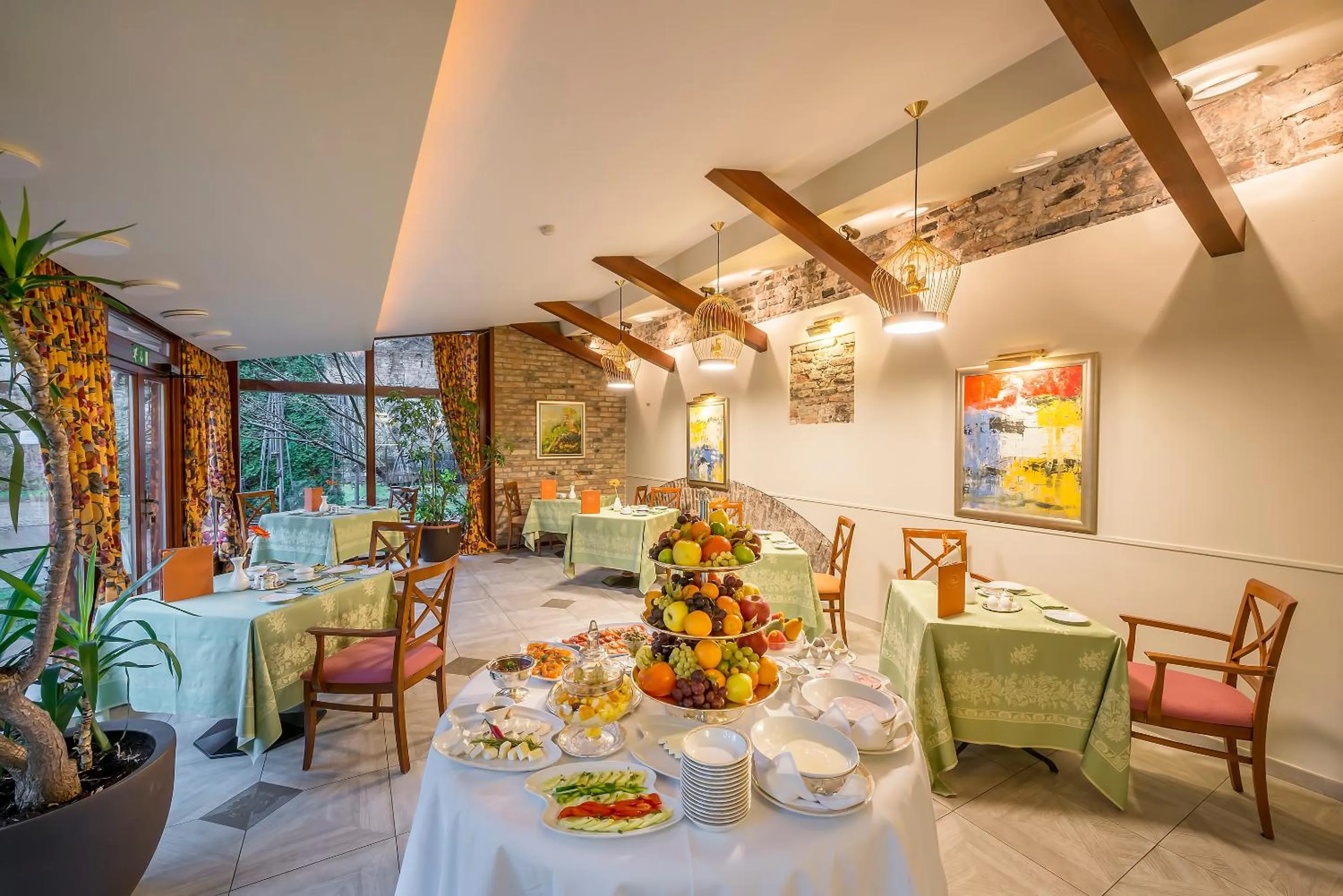 Restaurant/places to eat in Grotthuss Boutique Hotel Vilnius