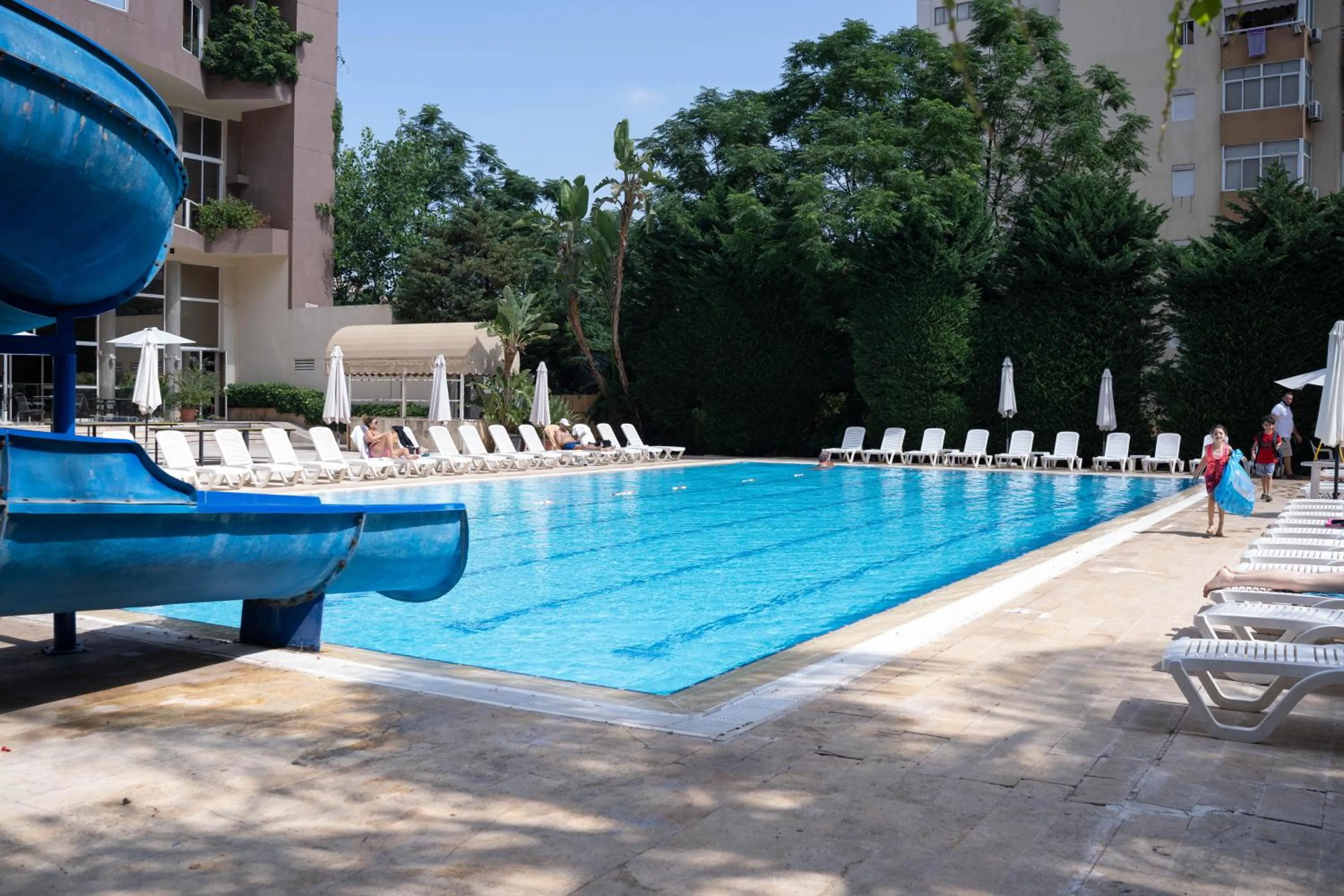 Property building in Cosmopolitan Hotel