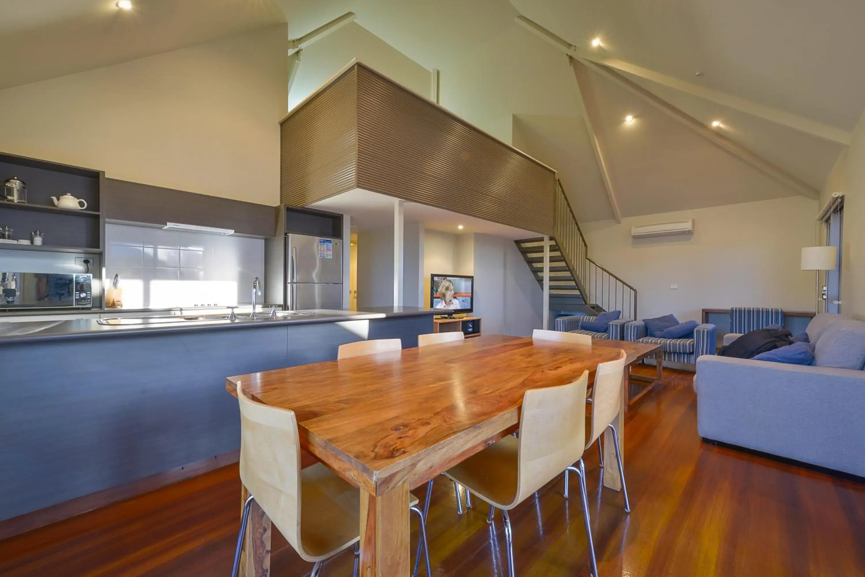 Deluxe Three-Bedroom Villa in Exmouth Escape Resort Deluxe Three-Bedroom Villa in Exmouth Escape Resort