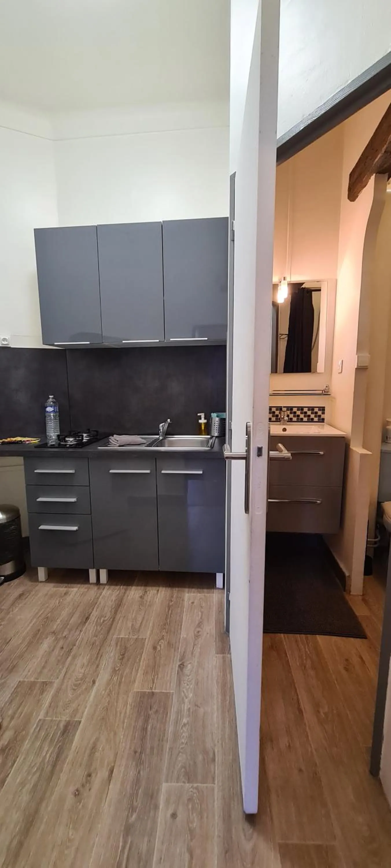 kitchen in SeaYouSoon Inn Cannes - Studios