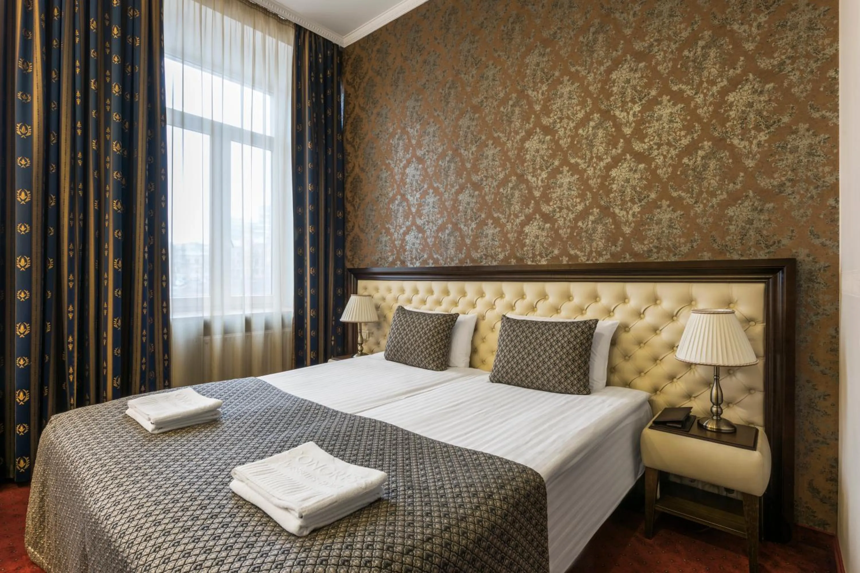 Bedroom, Bed in Congress Hotel