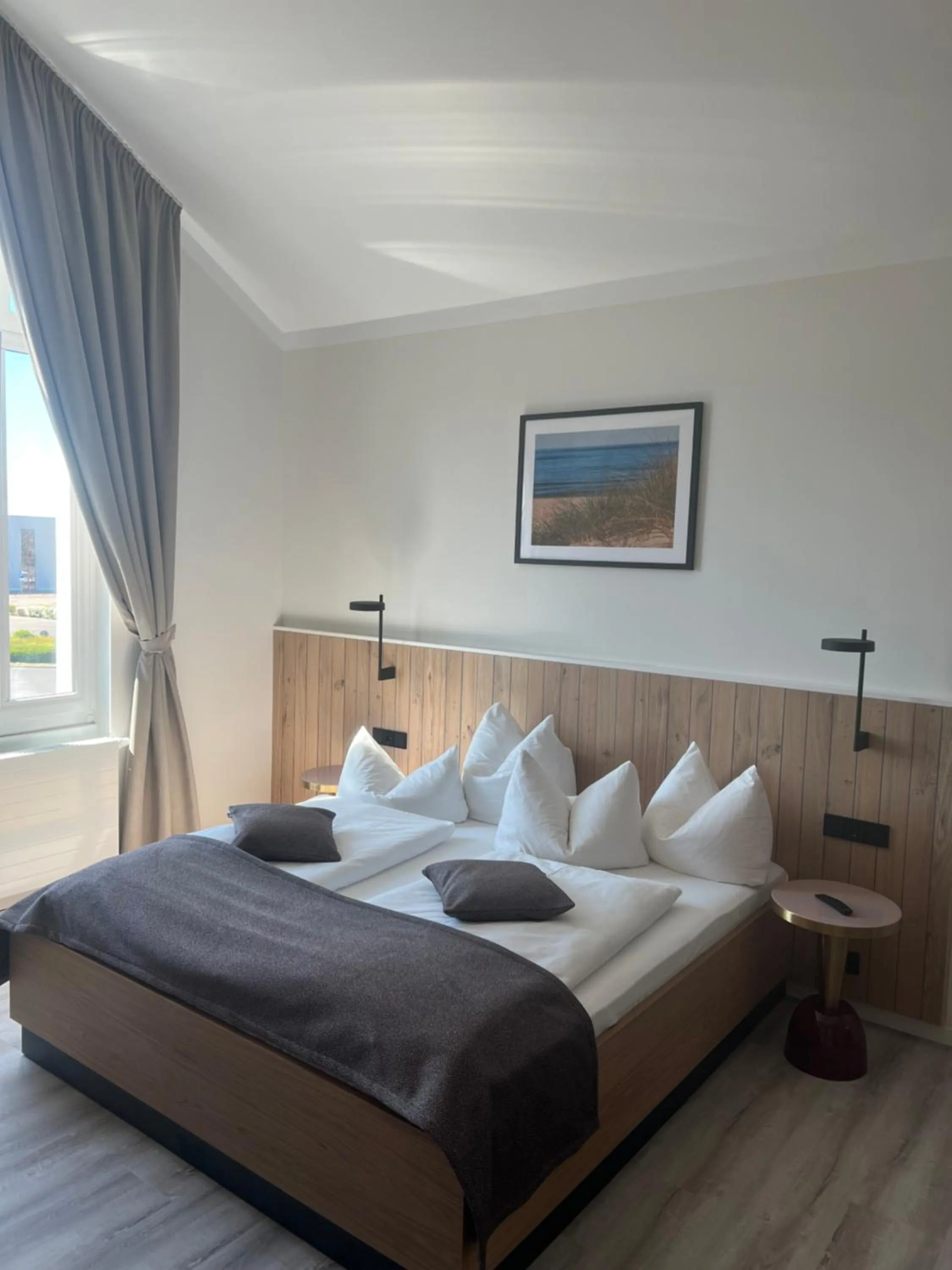 Photo of the whole room, Bed in Atrium Hotel Krüger