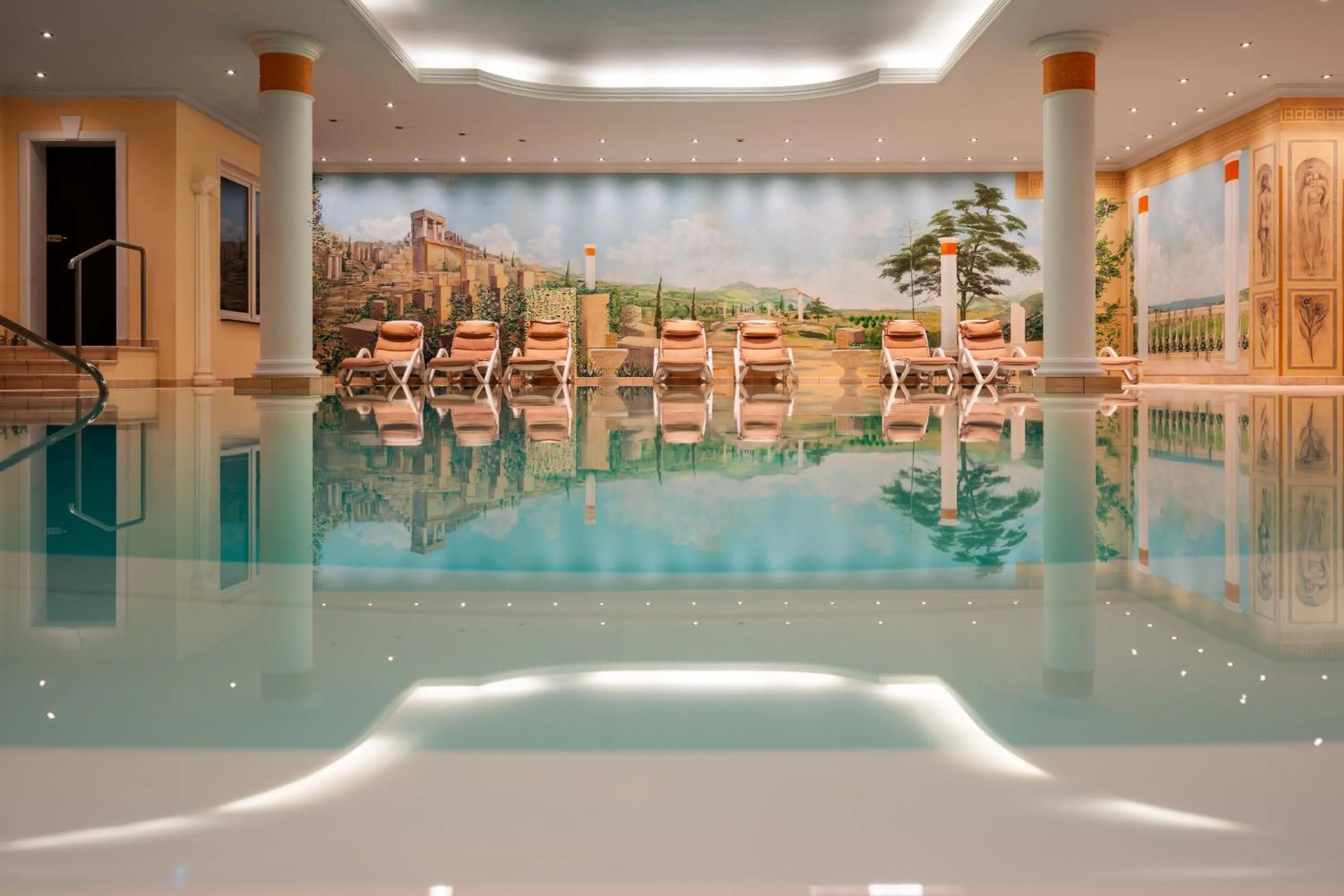 Swimming pool in Atrium Hotel Krüger