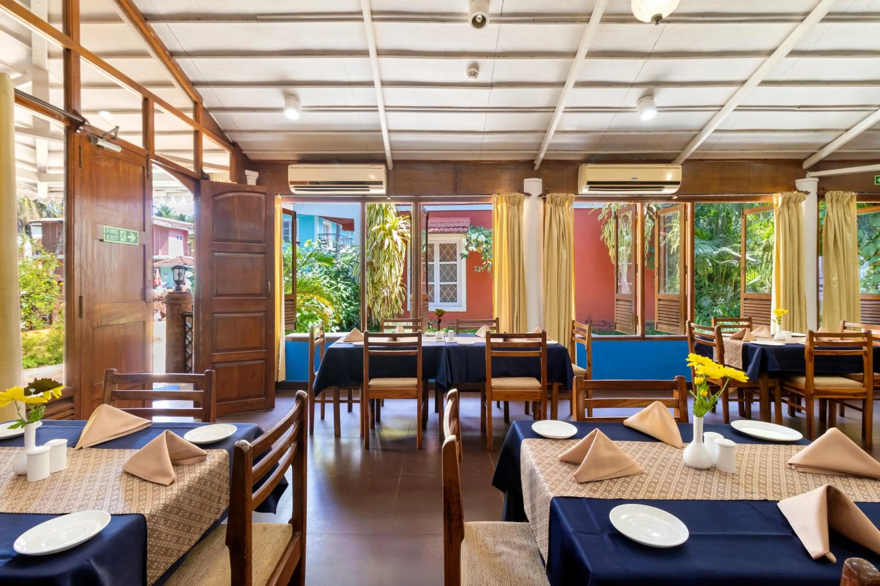 Restaurant/places to eat in Aldeia Santa Rita - Candolim