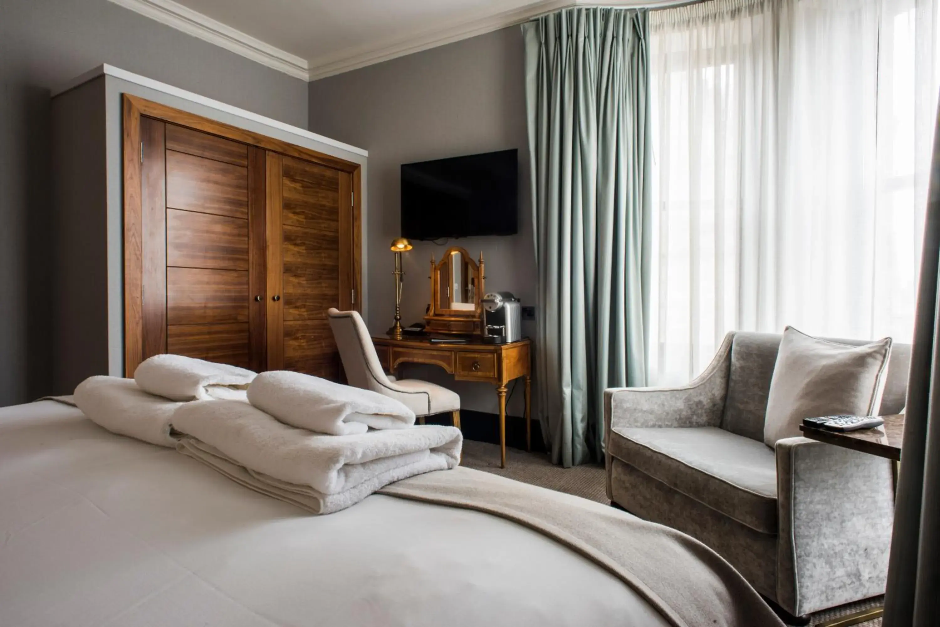 Deluxe Double or Twin Room in Kinnettles Hotel & Spa Deluxe Double or Twin Room in Kinnettles Hotel & Spa