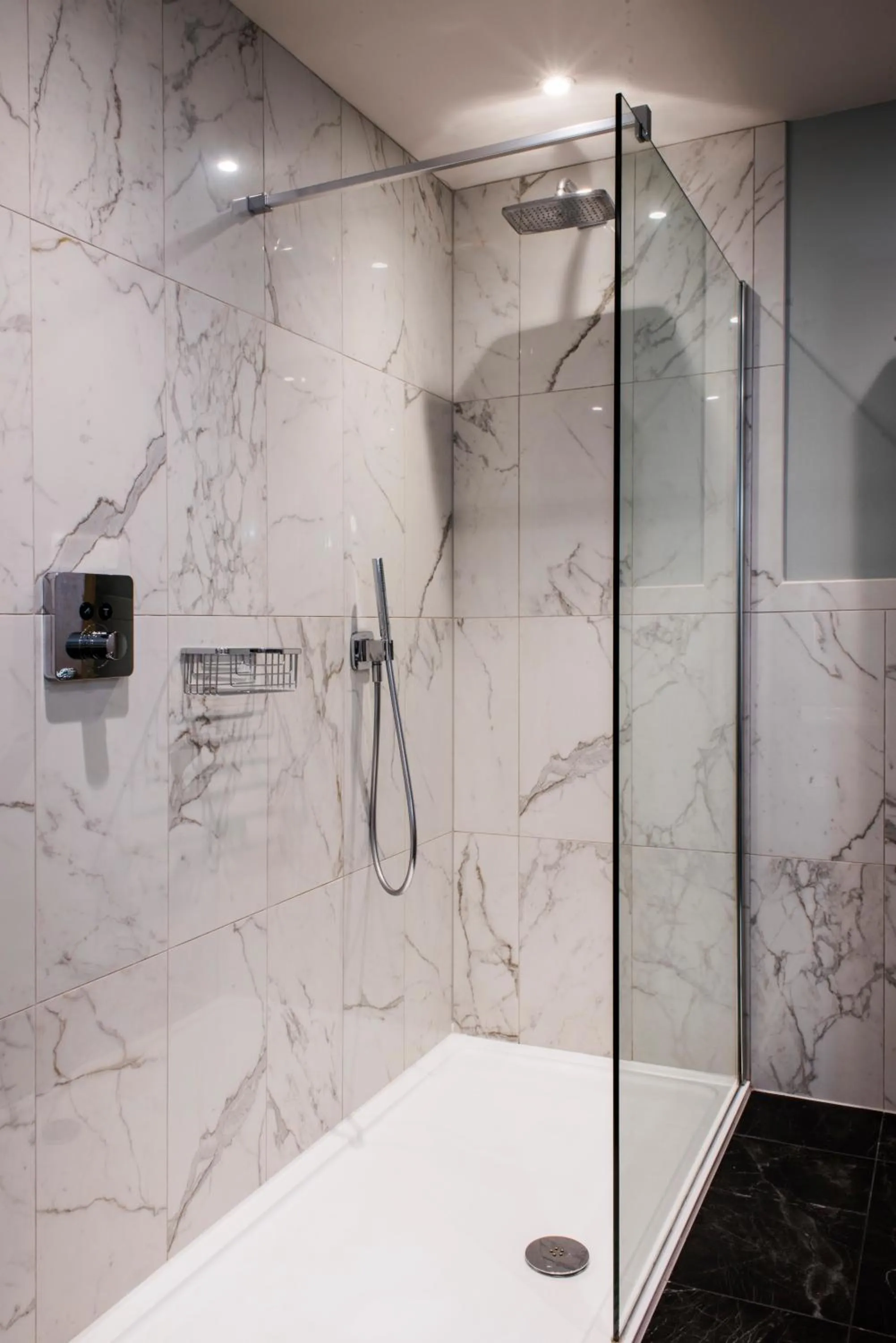 Shower in Kinnettles Hotel & Spa