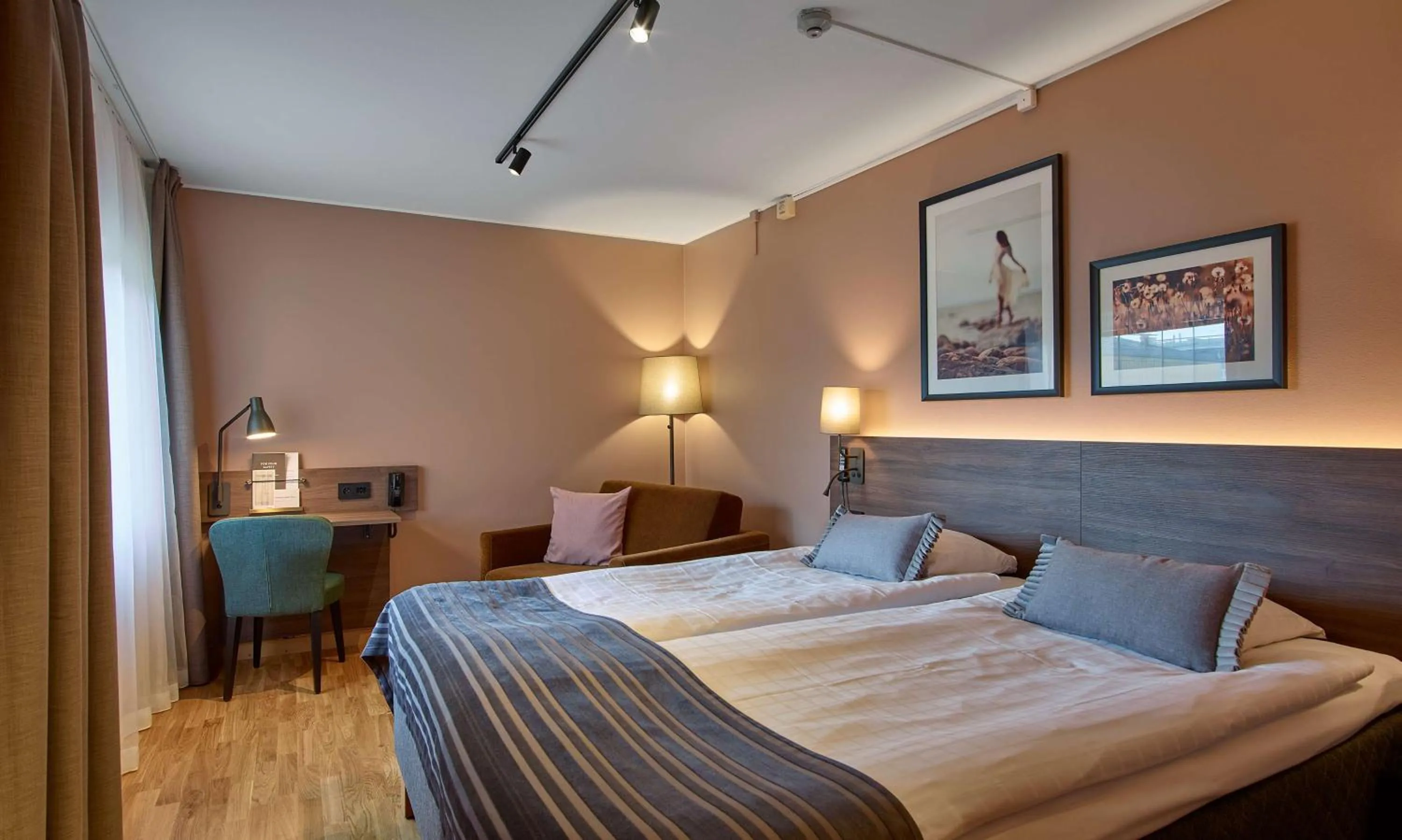 Bedroom, Bed in Scandic CH