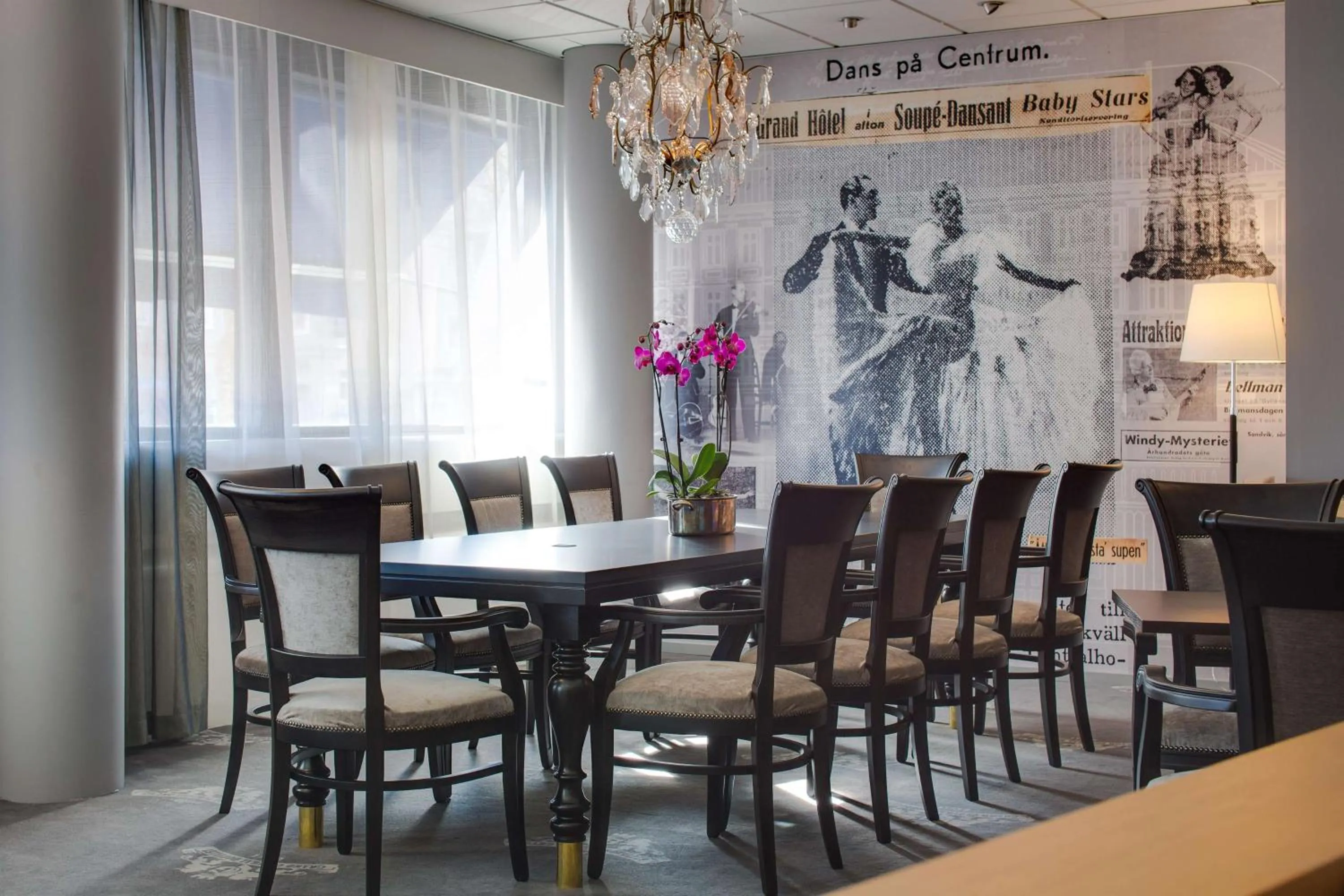 Restaurant/places to eat in Scandic CH