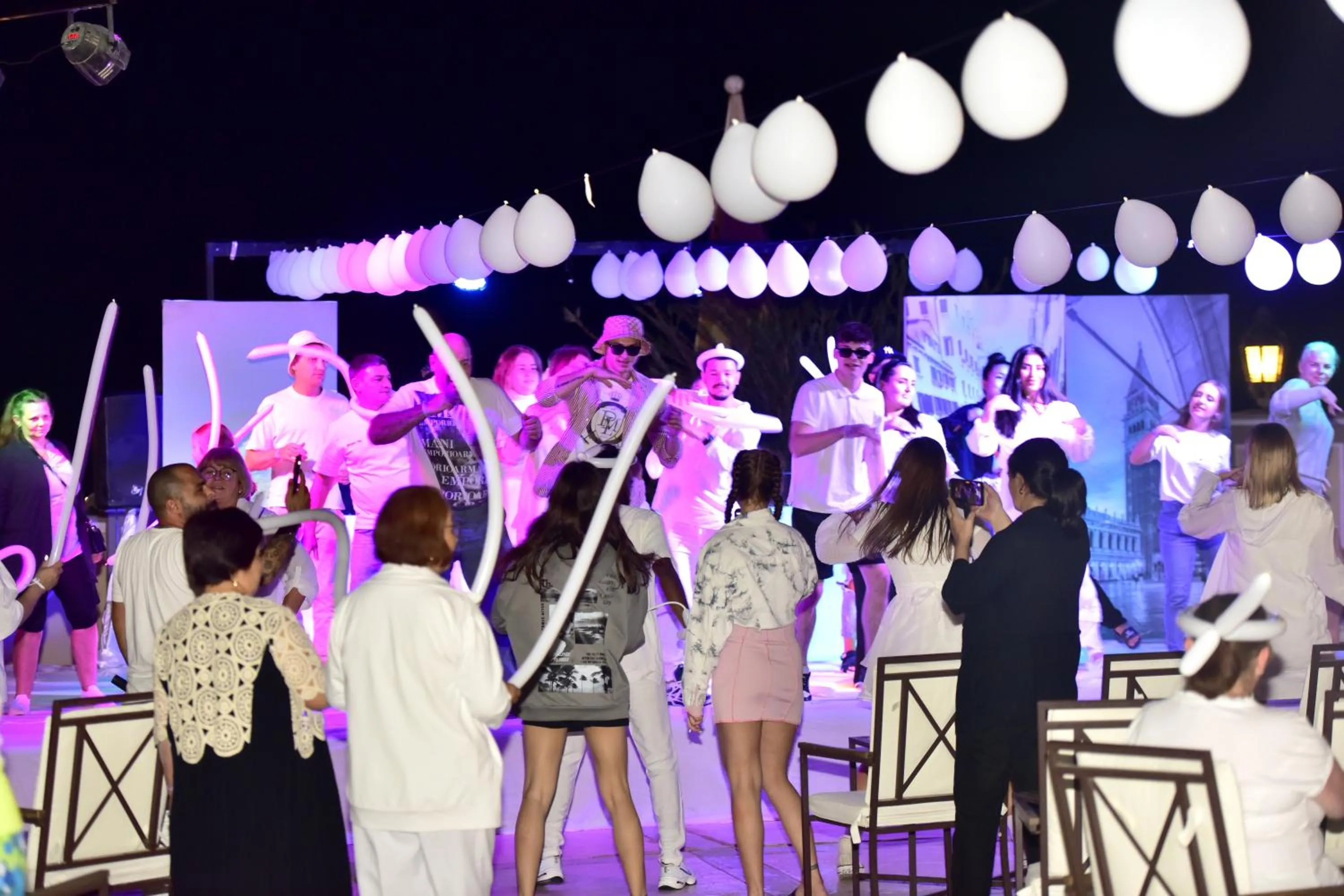 Entertainment in Il Mercato Hotel & Spa