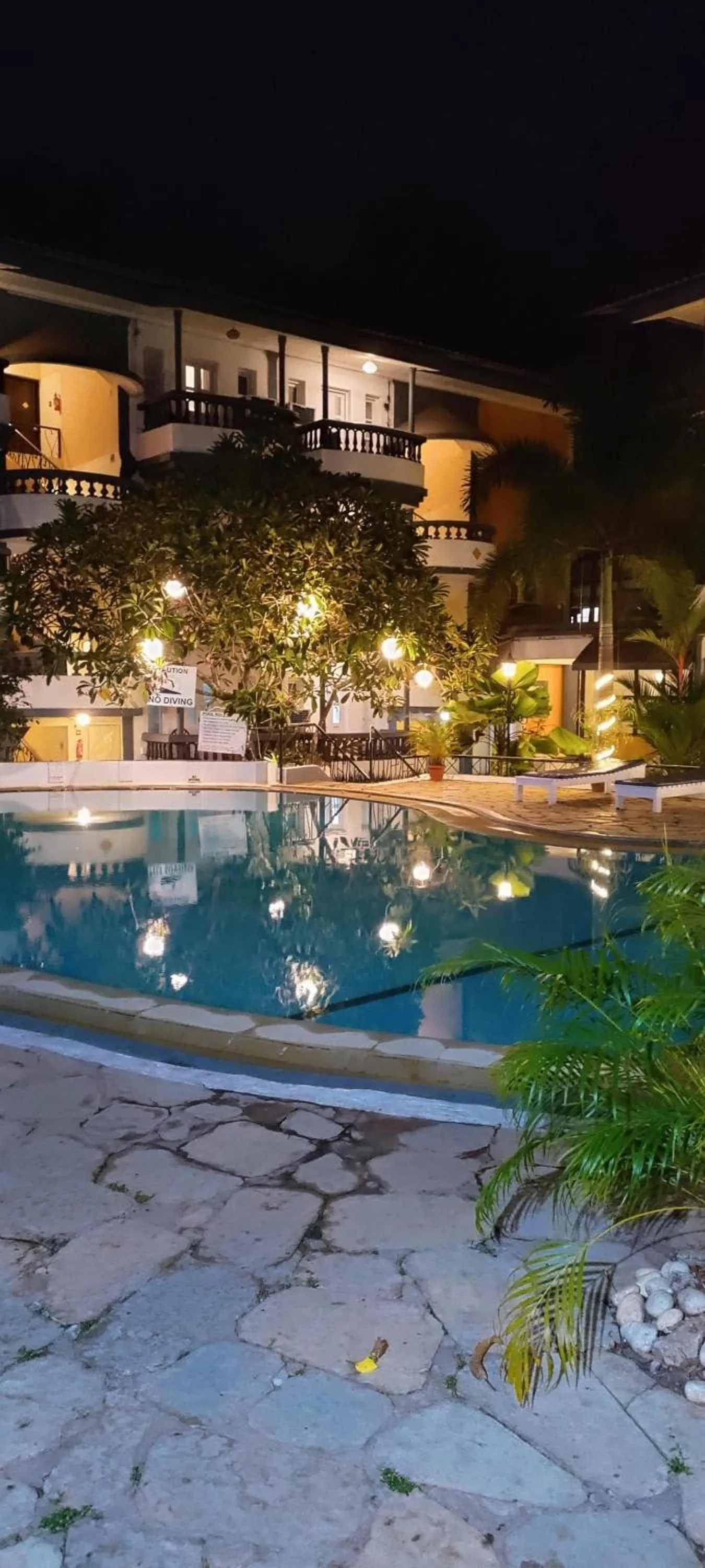 Swimming pool in Santiago Beach Resort