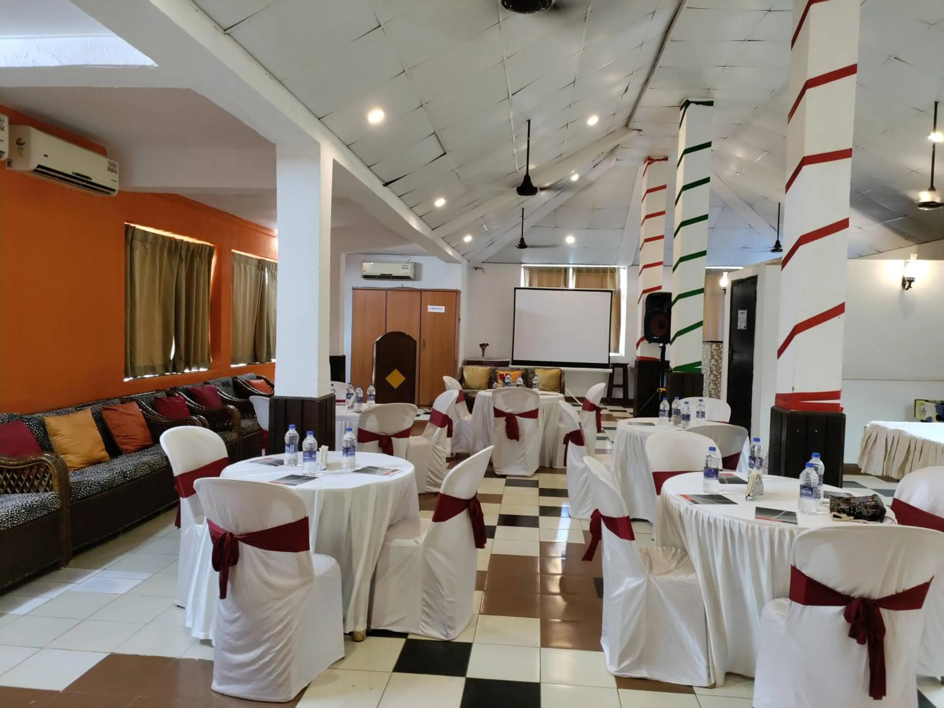 Meeting/conference room in Santiago Beach Resort