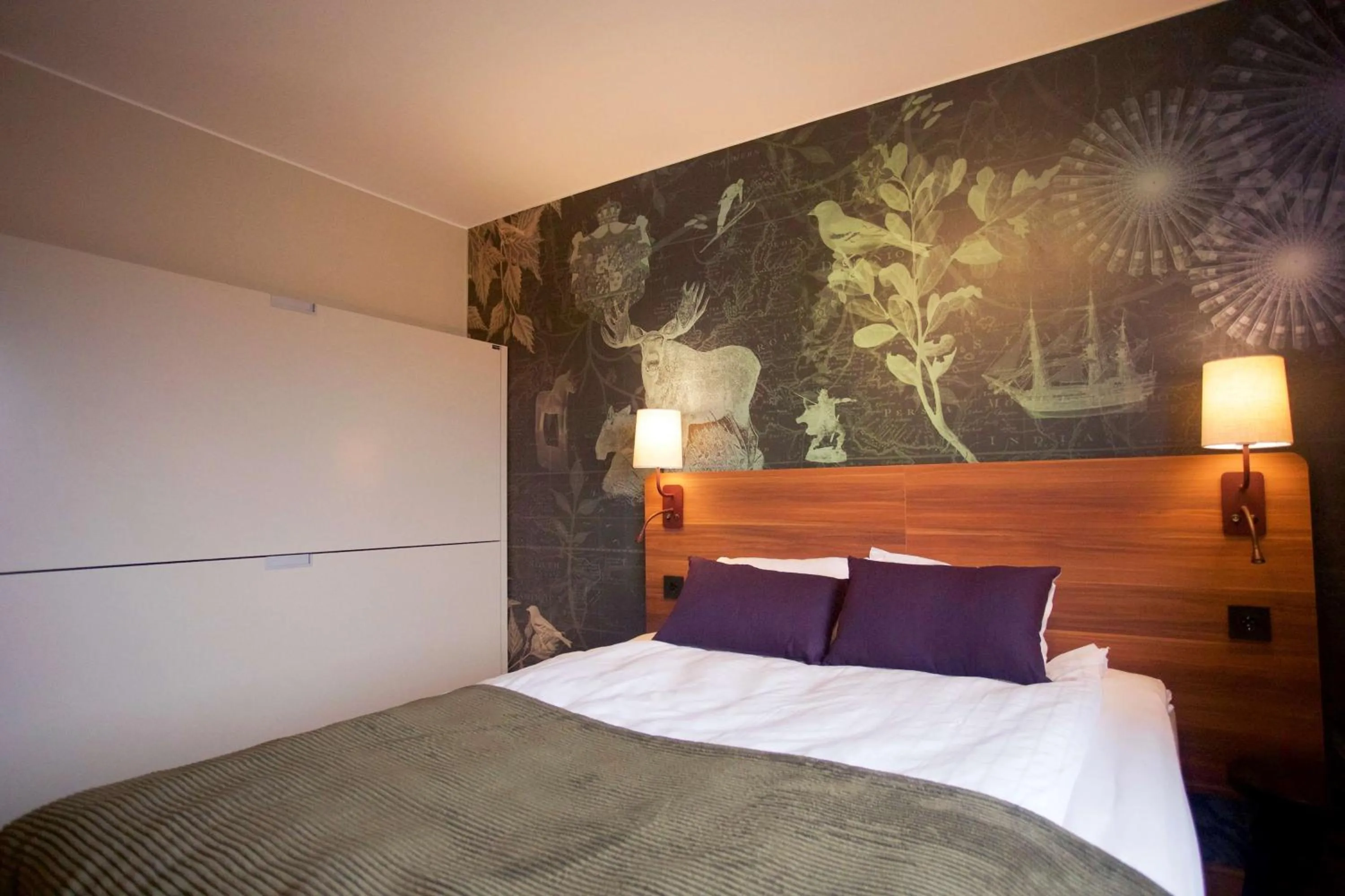 Photo of the whole room, Bed in Scandic Klarälven