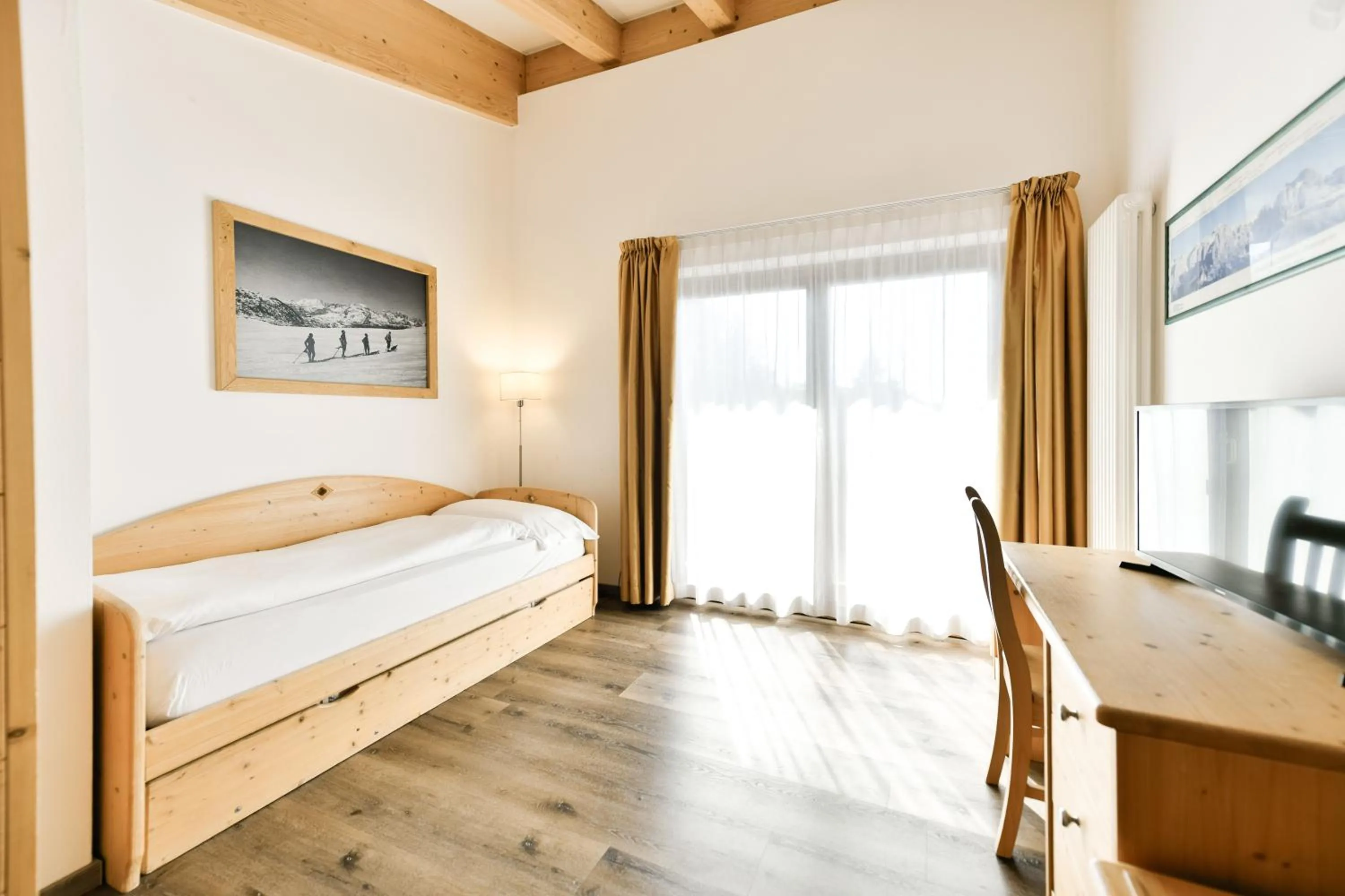 Bed in Chalet Caminetto