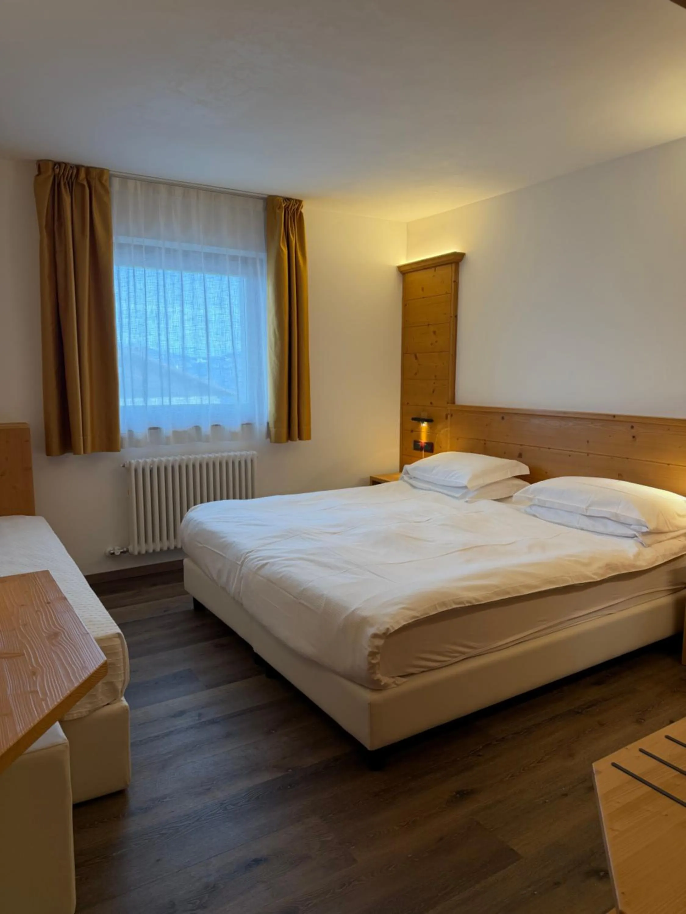 Bedroom, Bed in Chalet Caminetto