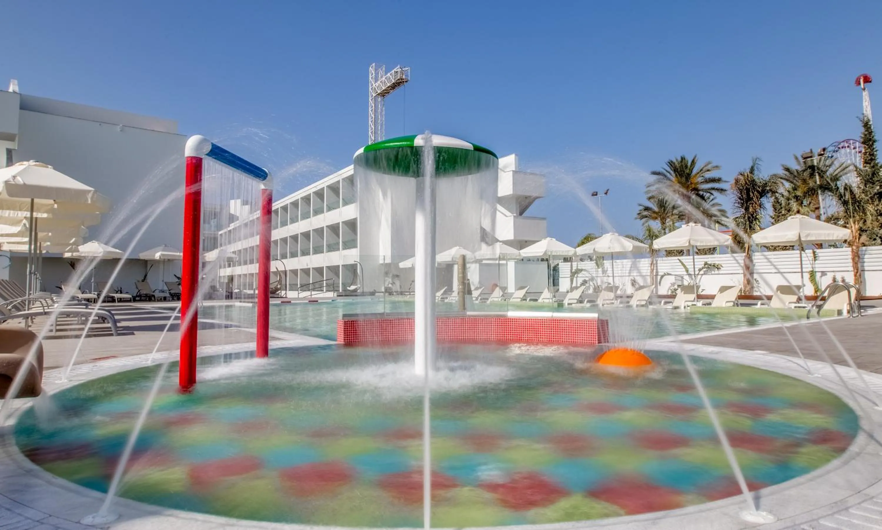 Swimming pool in Nicholas Color Hotel