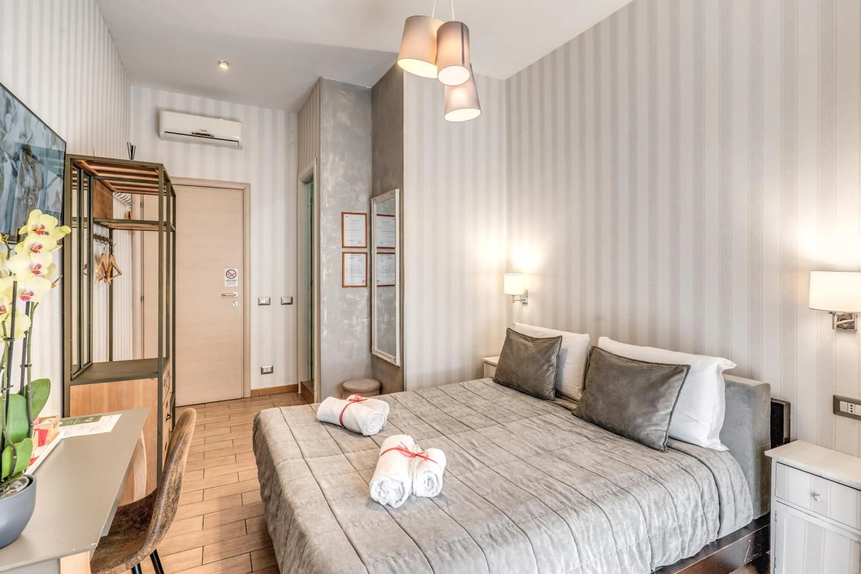 Bedroom, Bed in Marta Inn