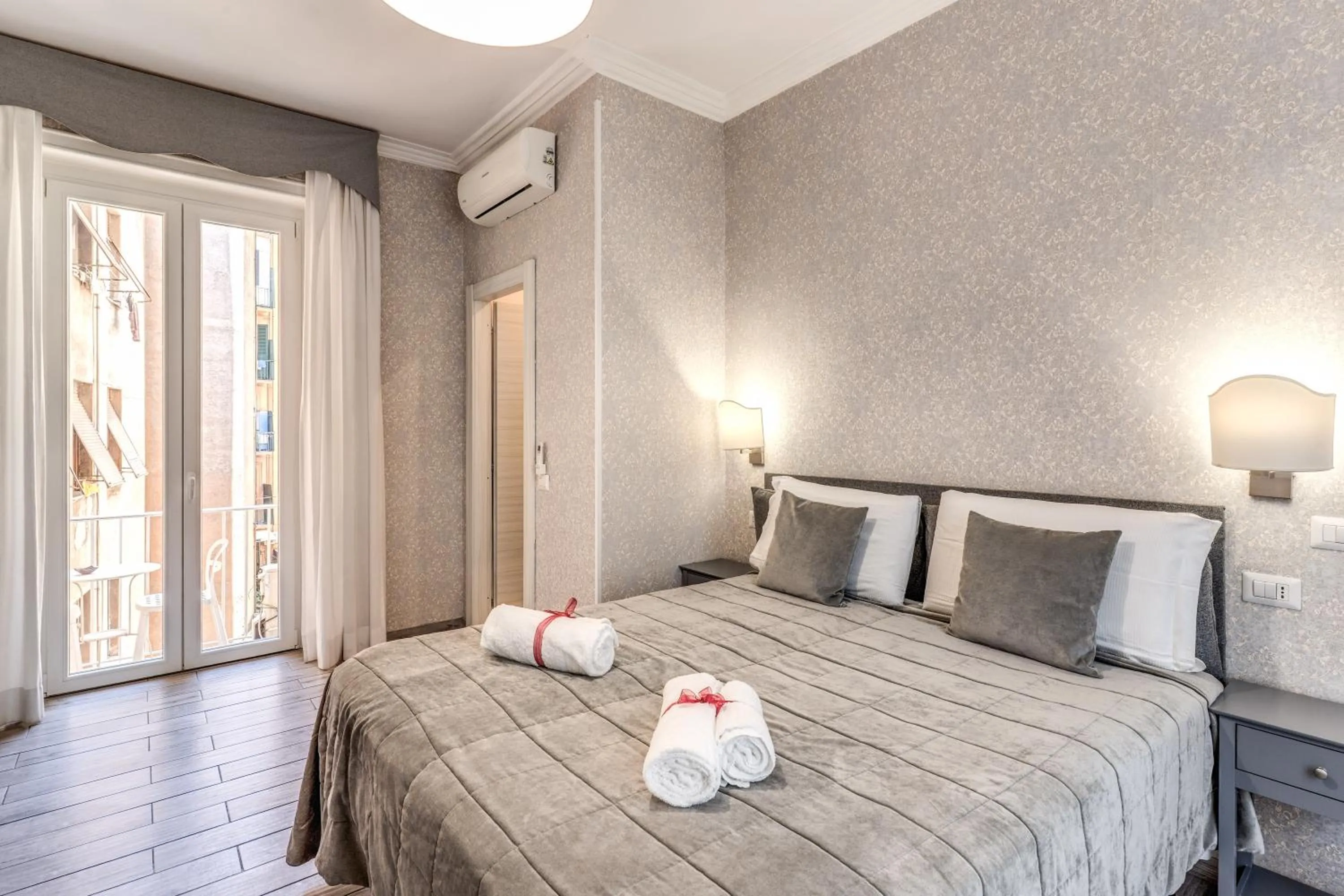 Bedroom, Bed in Marta Inn