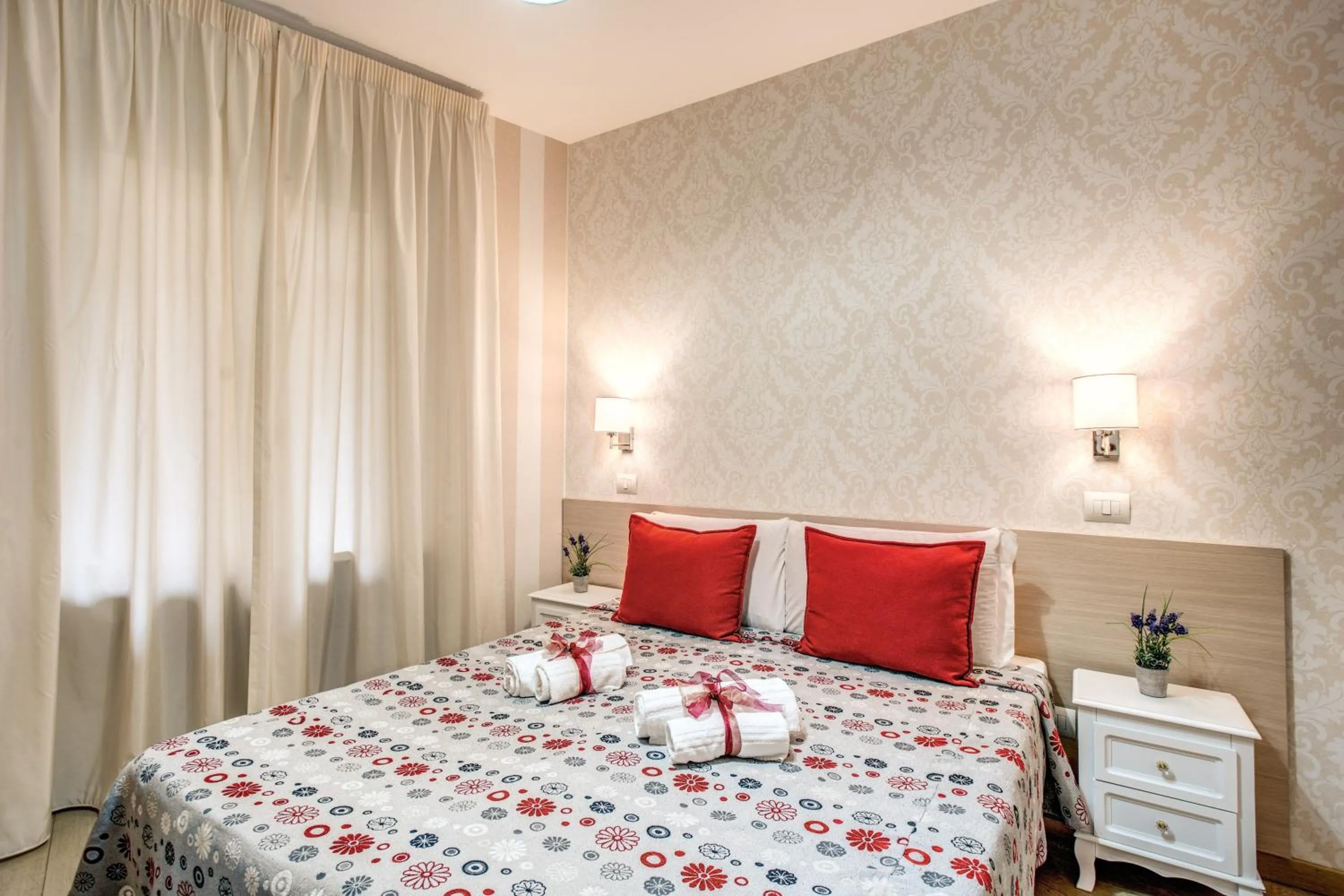 Bedroom, Bed in Marta Inn