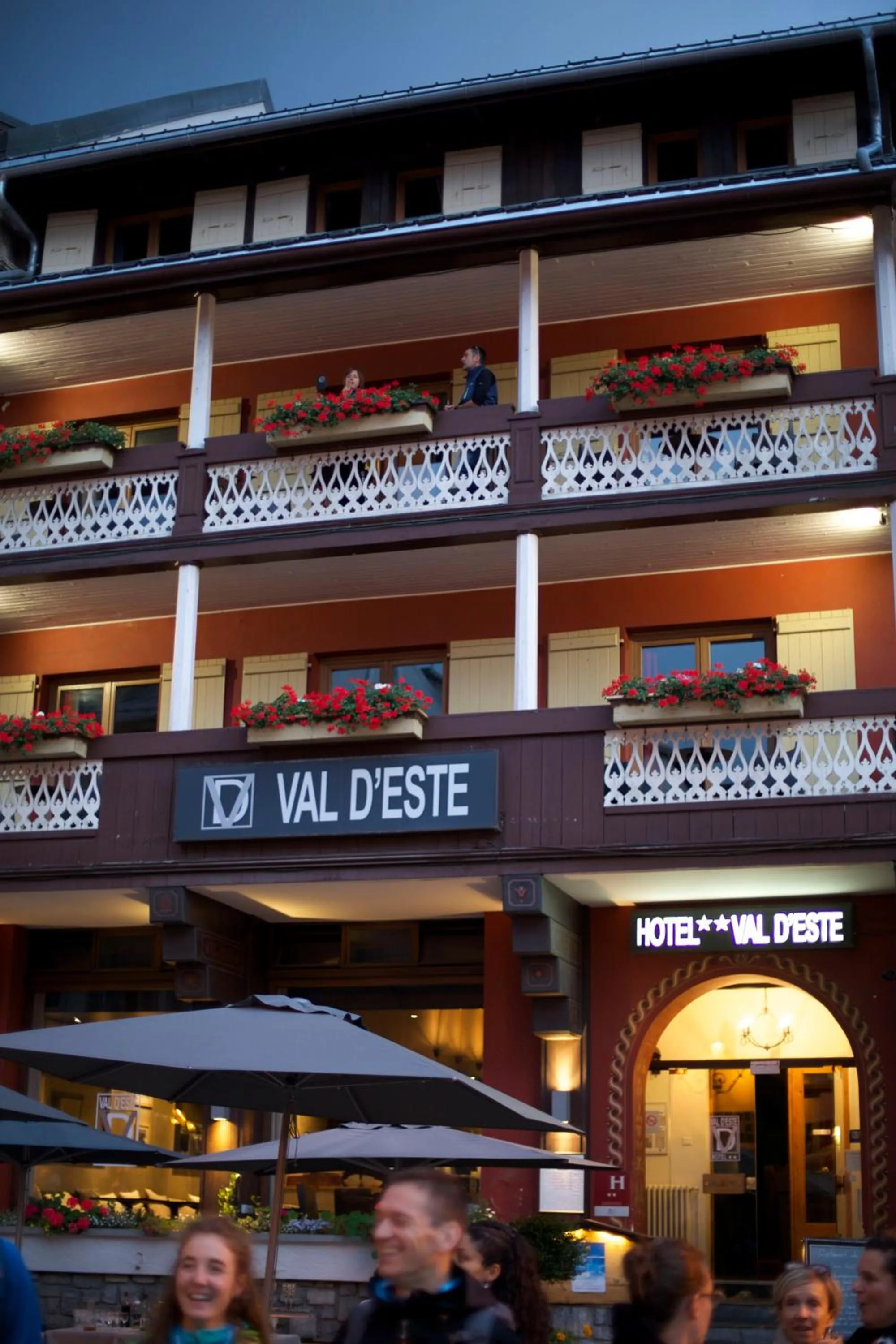 Facade/entrance in Hôtel Val d'Este