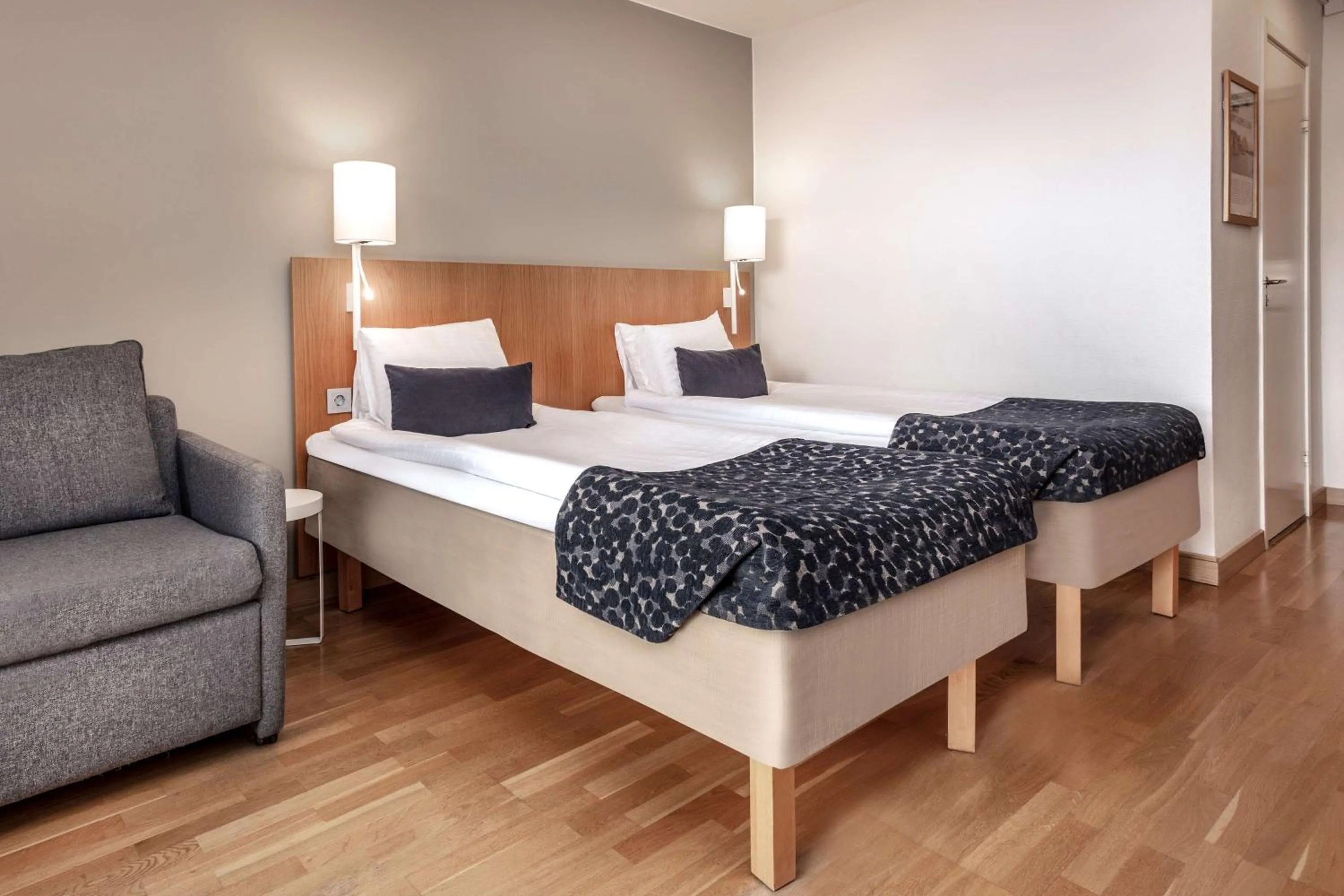 Bedroom, Bed in Scandic Elmia