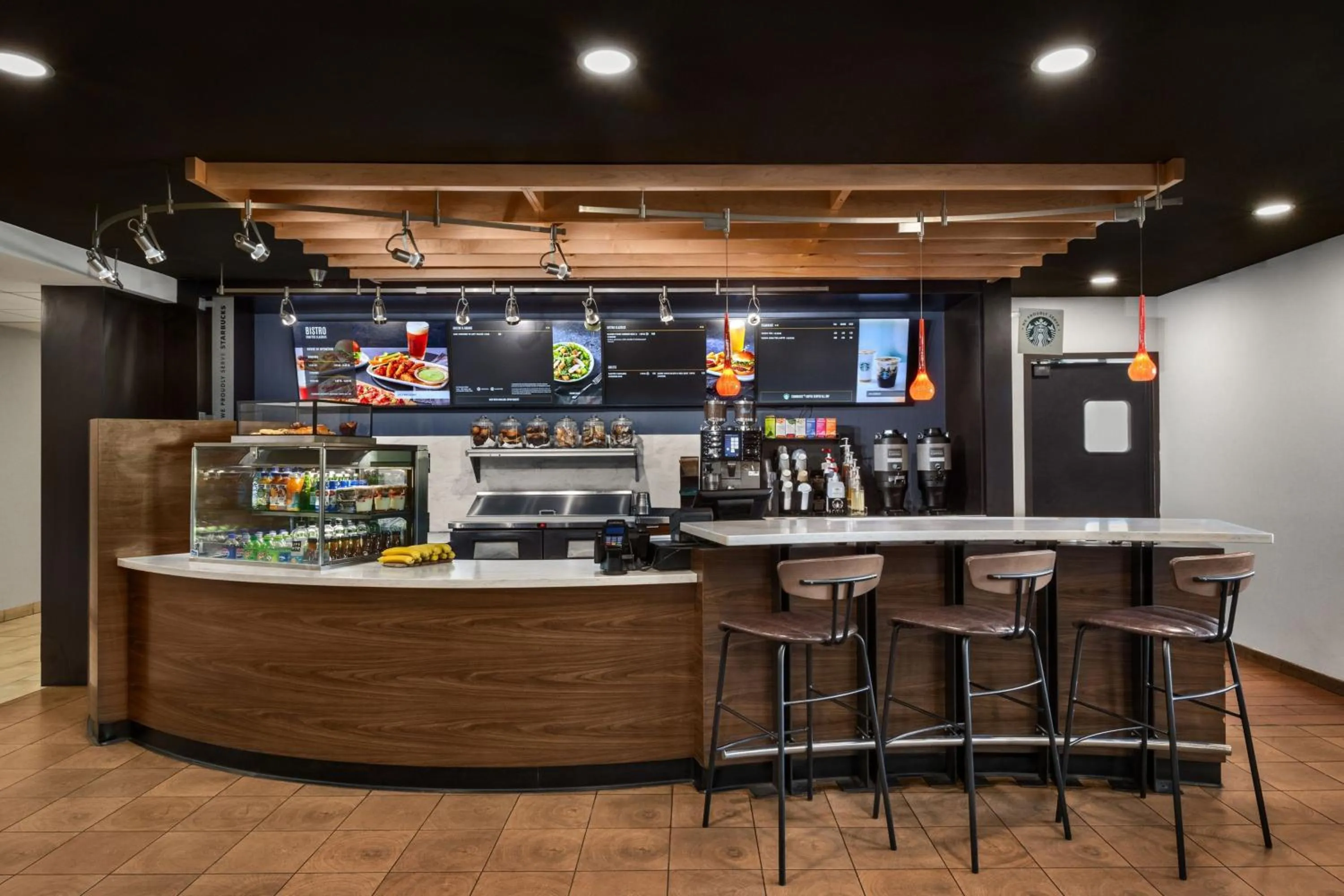 Restaurant/places to eat in Courtyard by Marriott Anchorage Airport