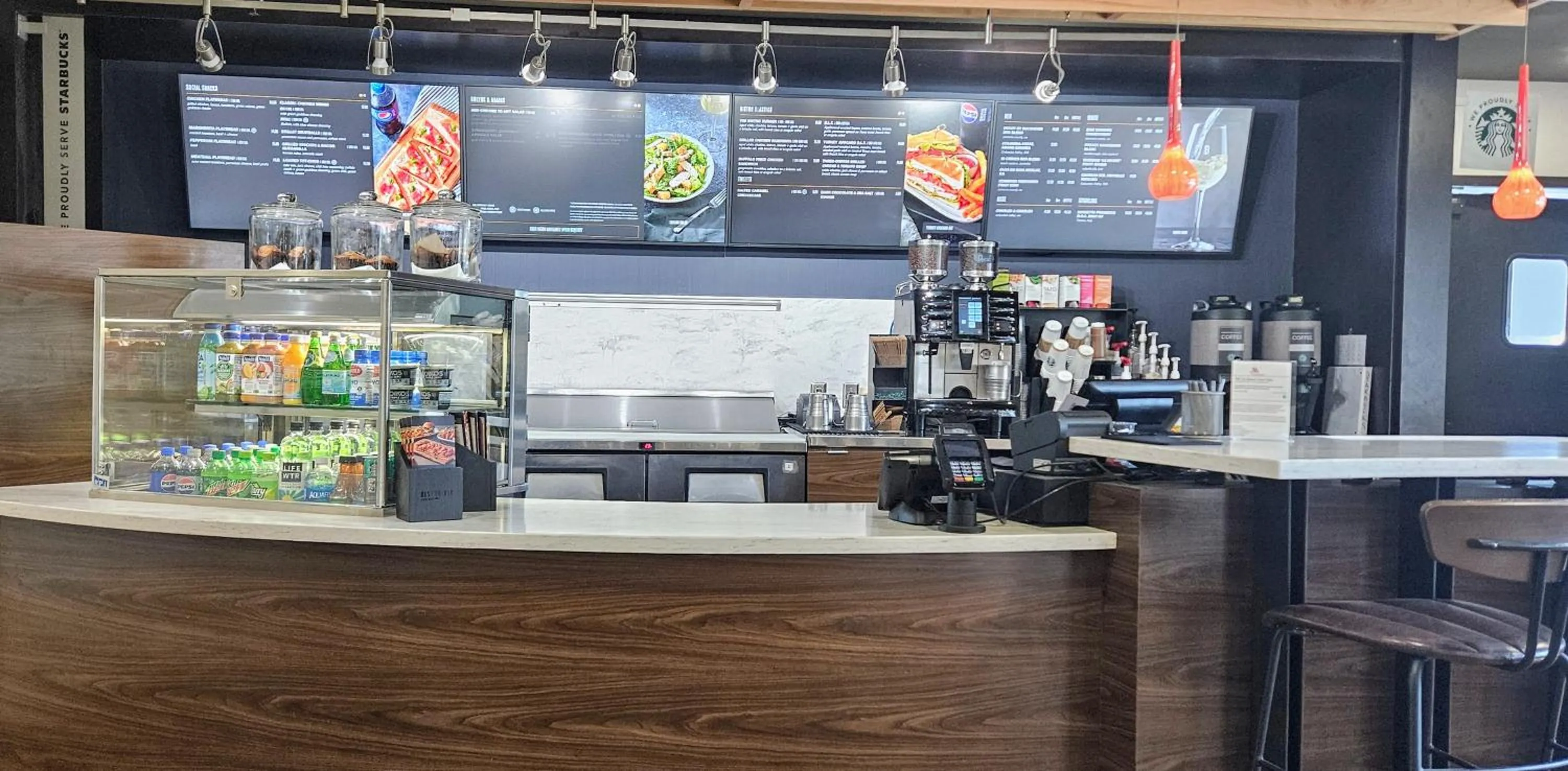 Restaurant/places to eat in Courtyard by Marriott Anchorage Airport