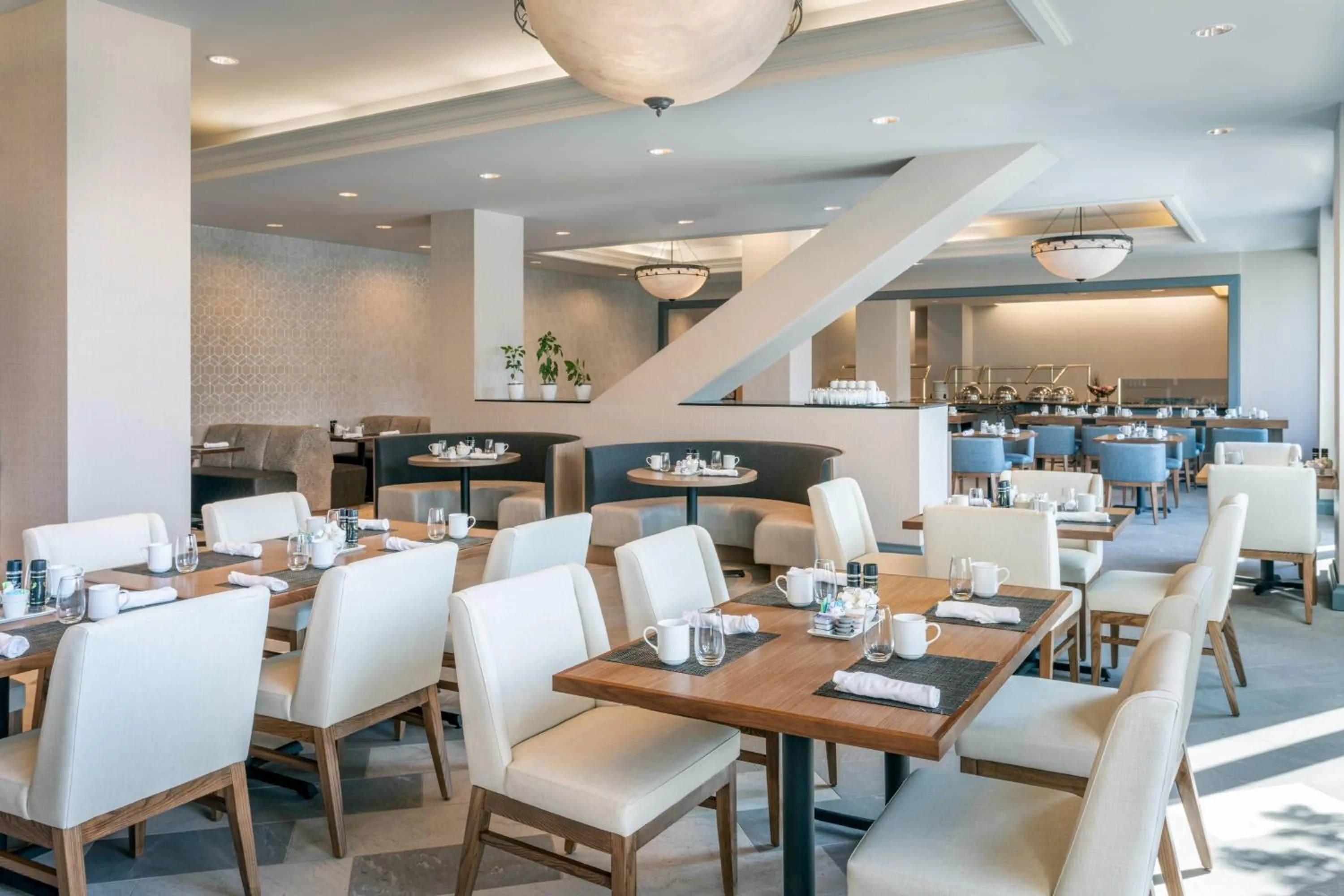 Restaurant/places to eat in Marriott Anchorage Downtown