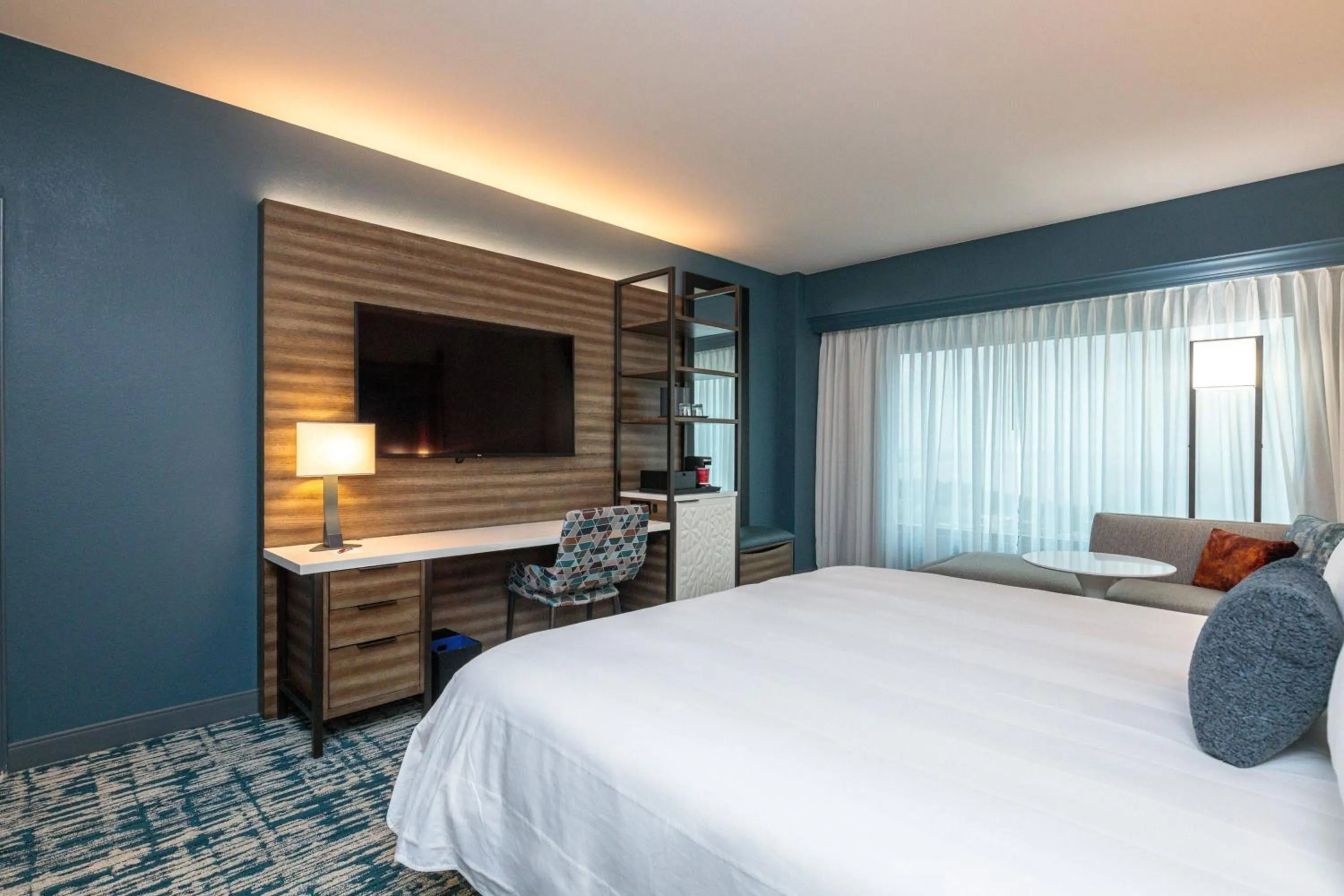 Bedroom, Bed in Marriott Anchorage Downtown