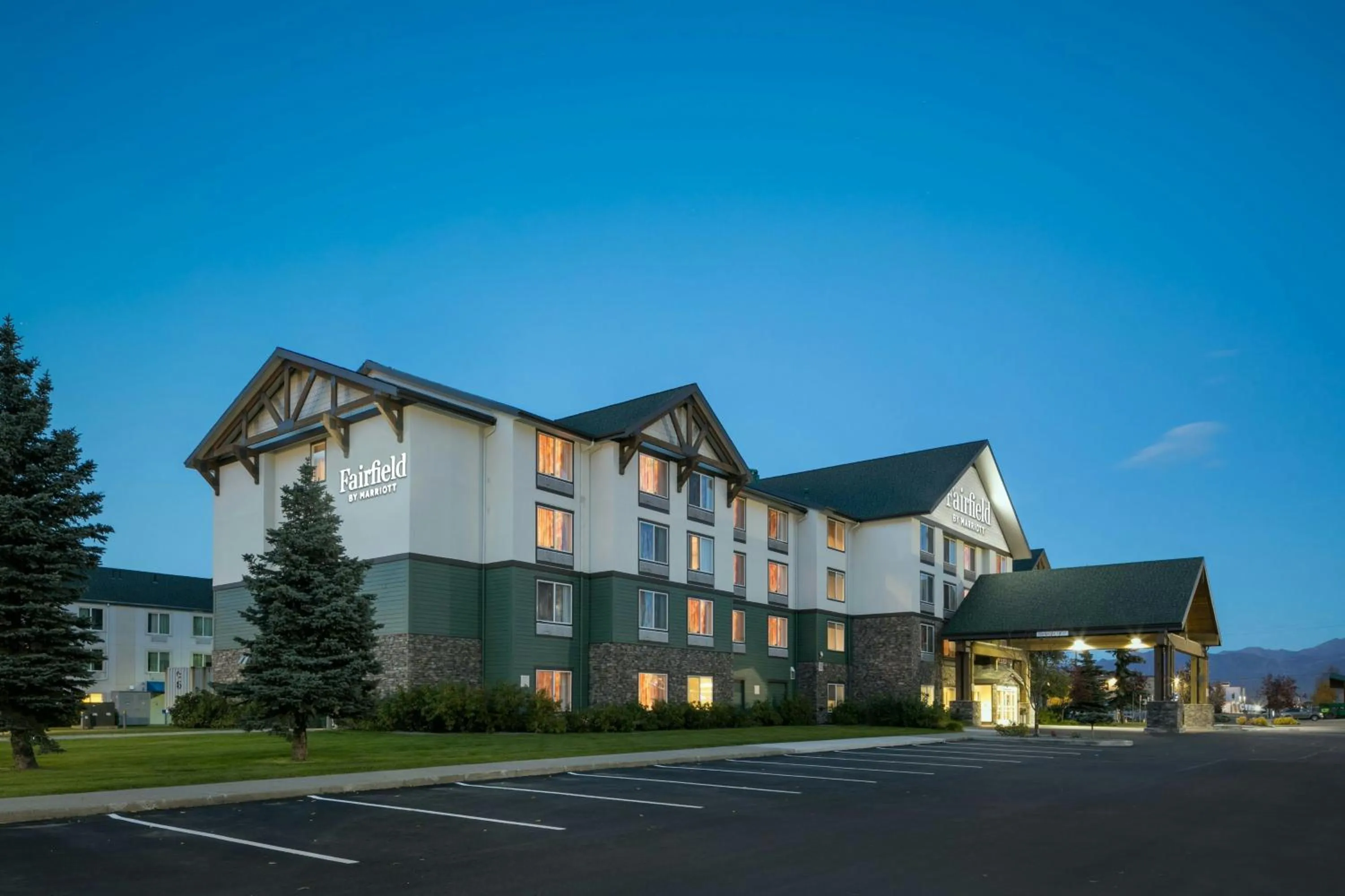 Property building in Fairfield Inn & Suites by Marriott Anchorage Midtown