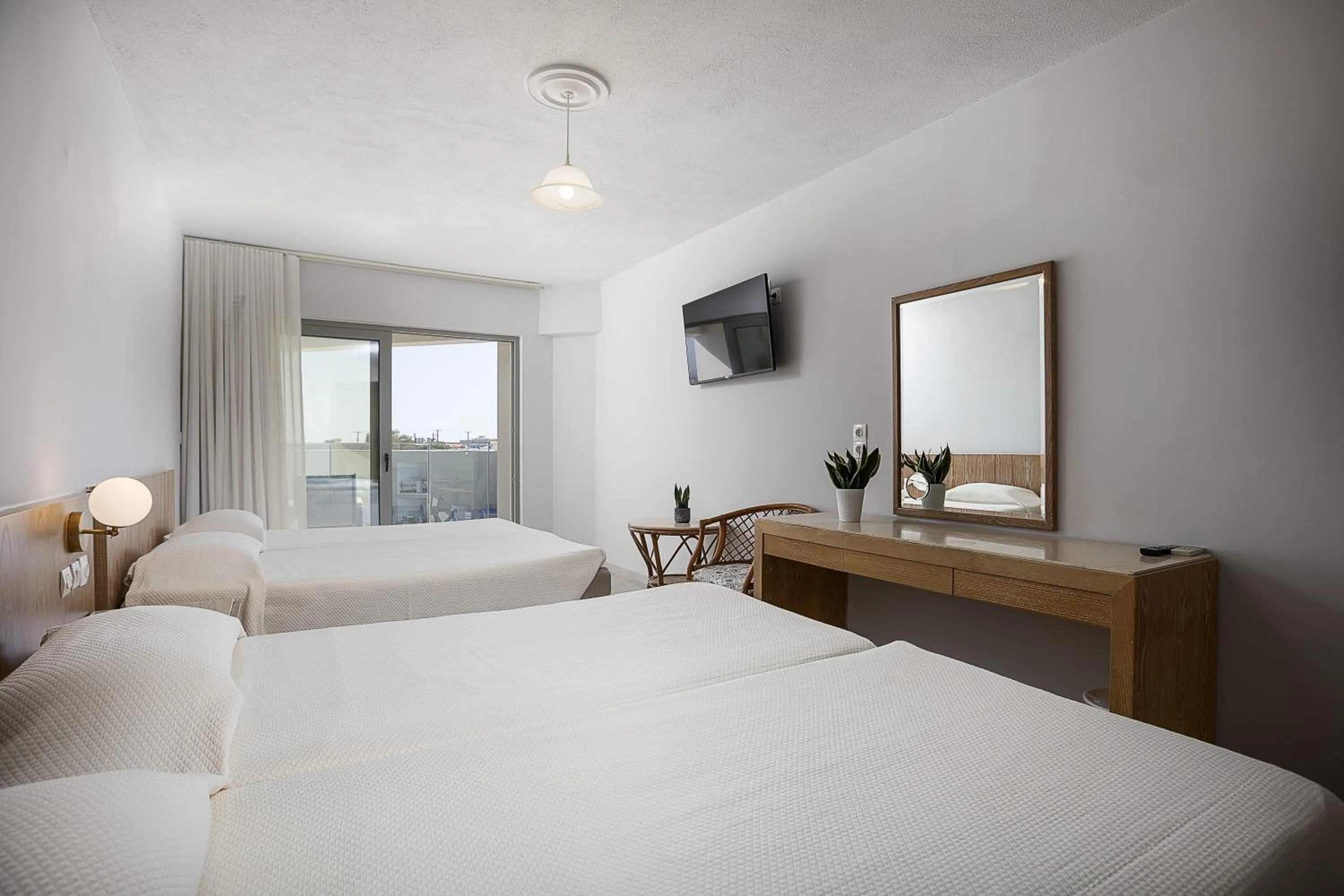 Photo of the whole room, Bed in Rethymno Village